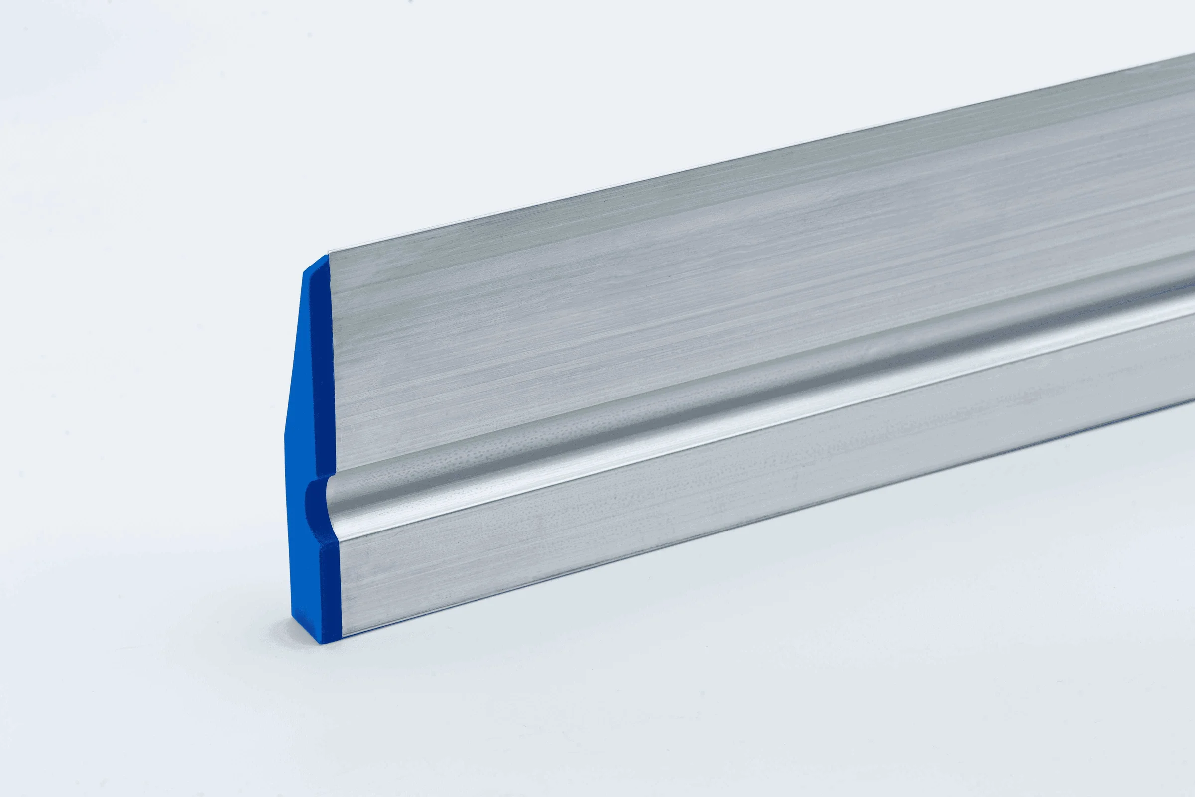 Cтроительное алюминиевое правило ALUKOMTOOLS трапеция 1 м OPTIMAL PLATER 22163910