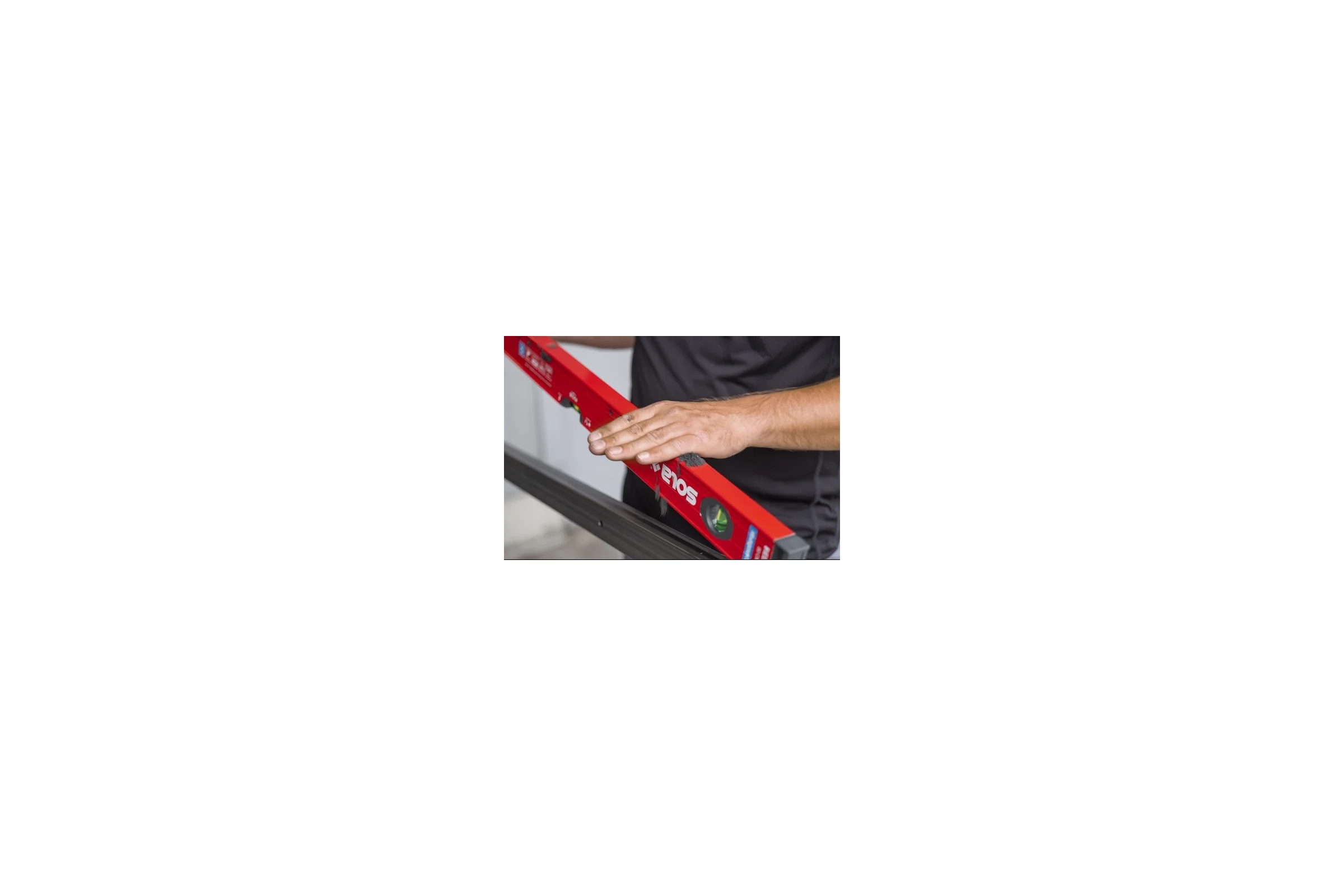 Уровень SOLA RED M 3 60, L=60 см, 3 глазка, точн. 0,3 мм/м 01812801