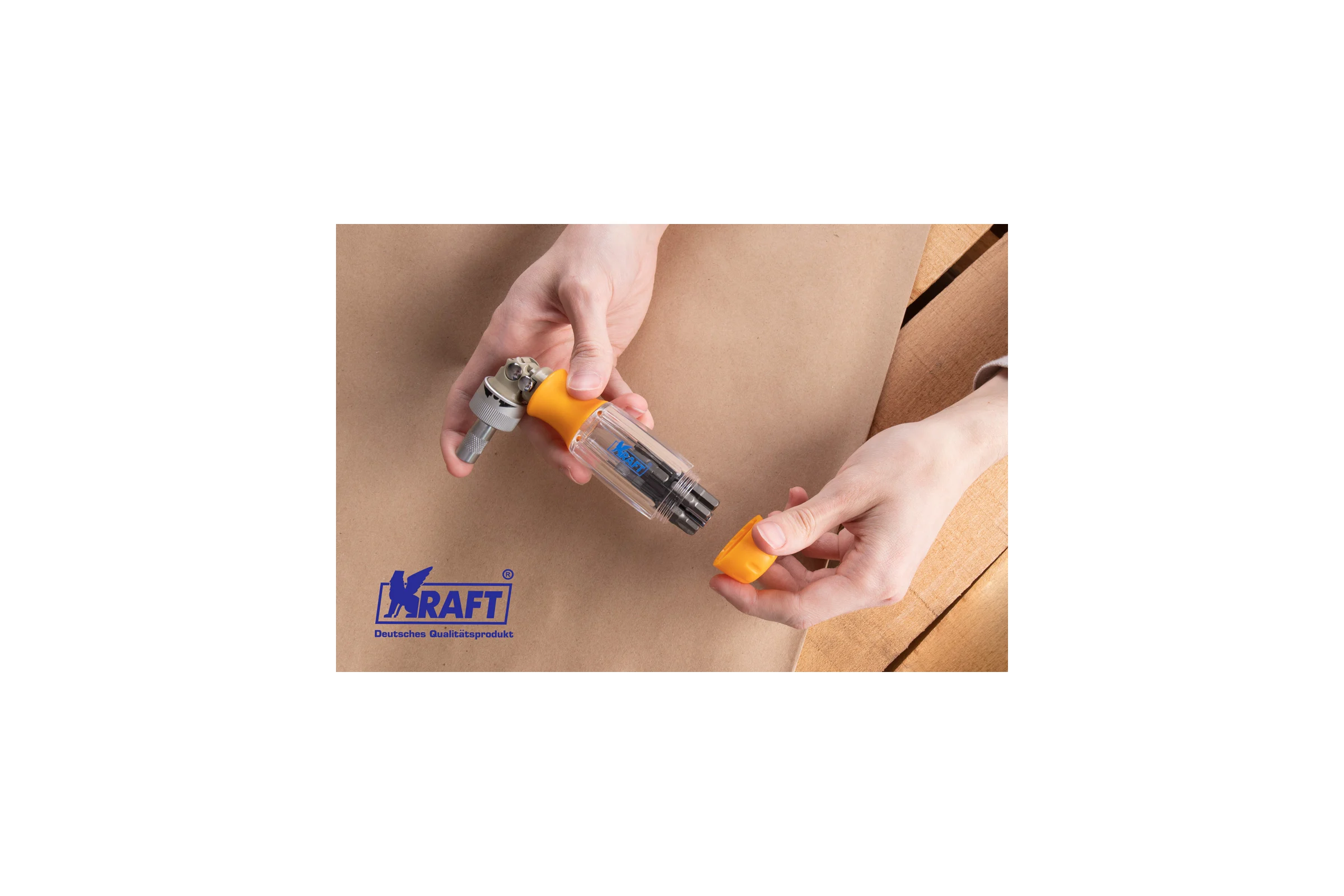 Реверсивная отверточная рукоятка со вставками 13 в 1 KRAFT KT 700408