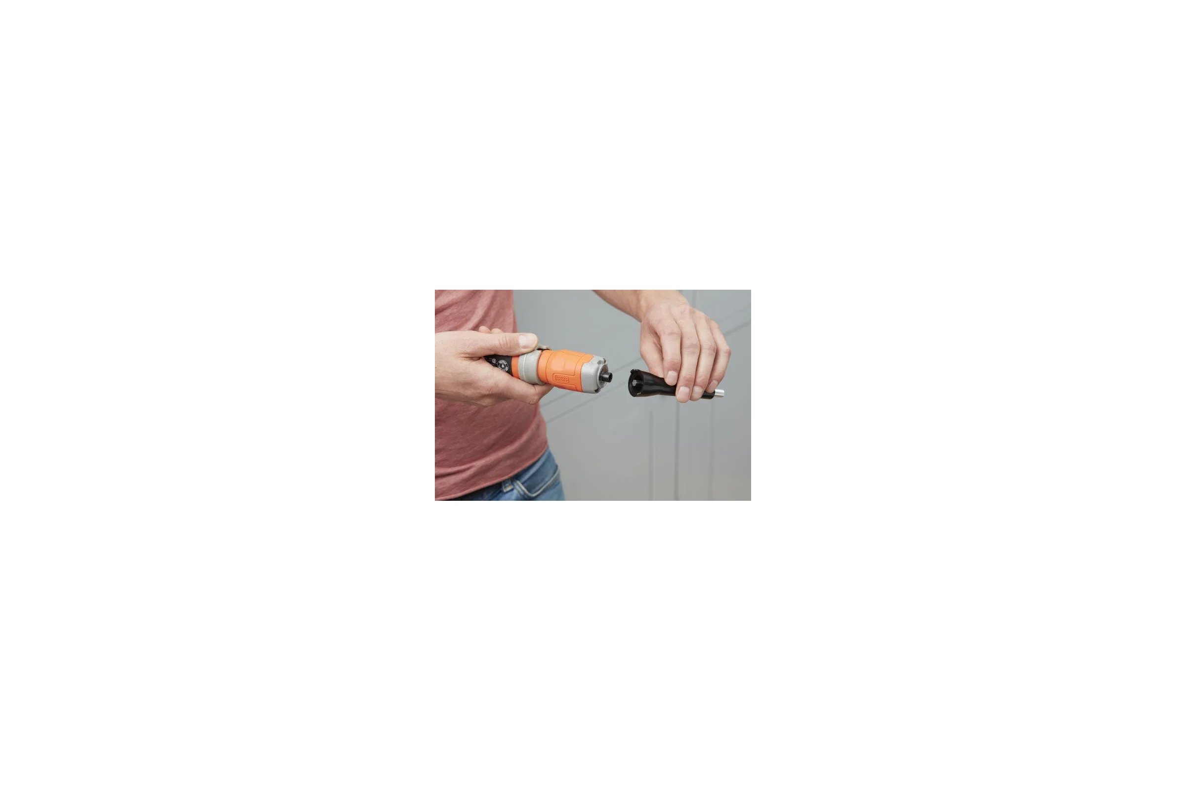 Аккумуляторная отвертка Black&Decker 48CM BCF603C
