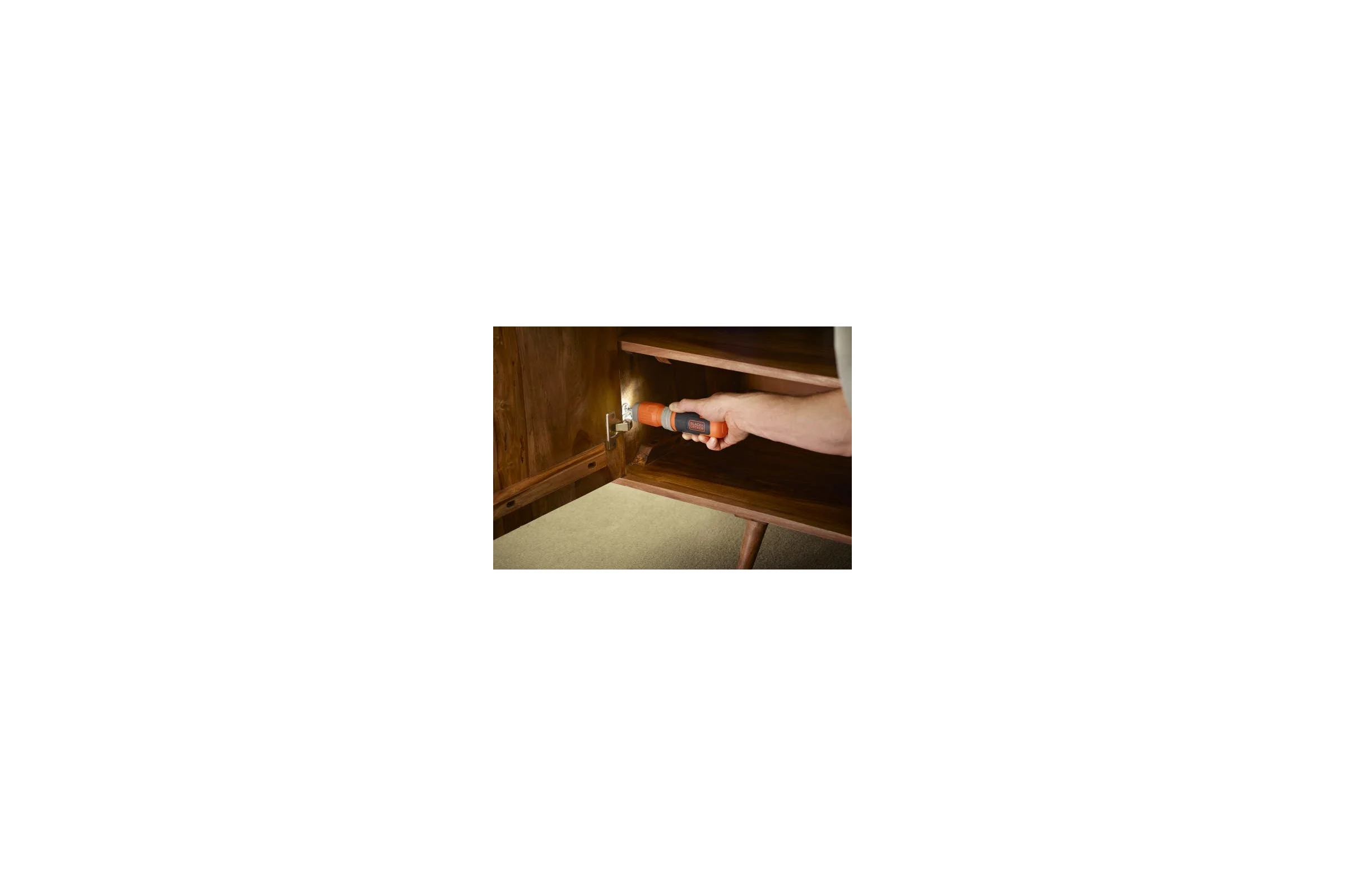 Аккумуляторная отвертка Black&Decker 48CM BCF603C