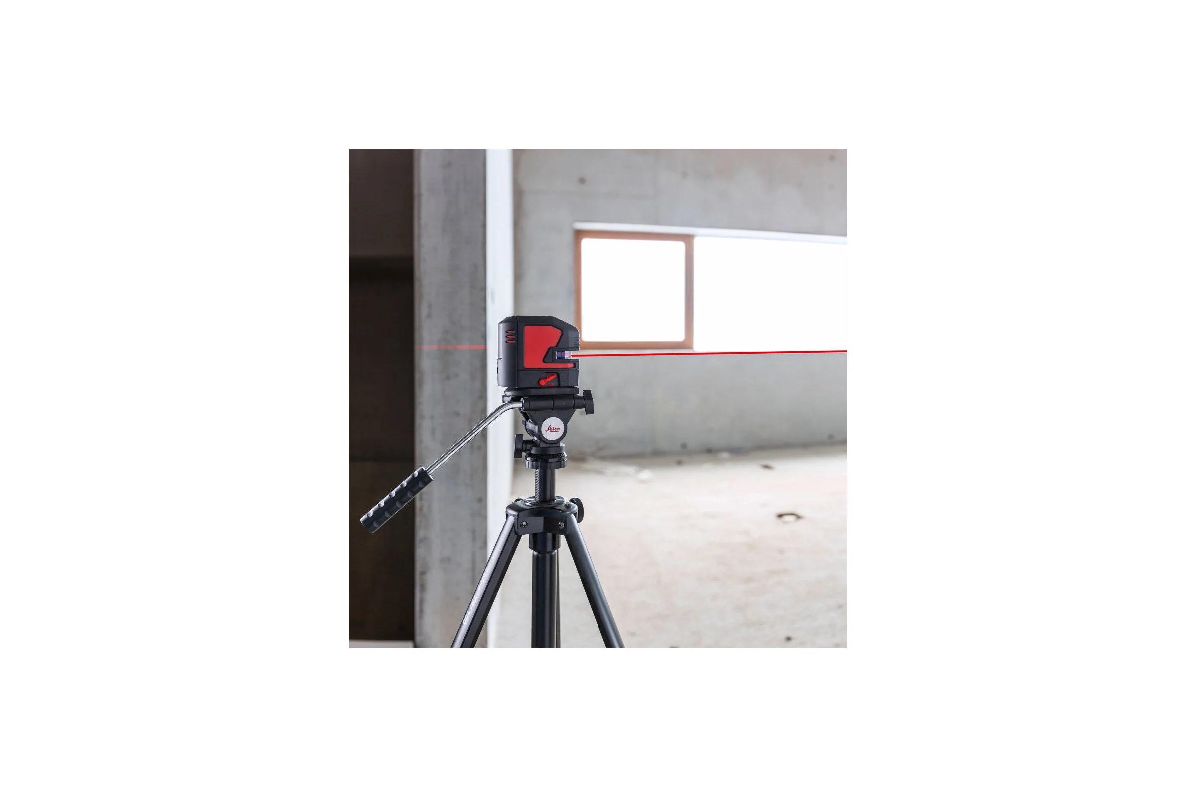 Линейный лазер Leica Lino L2P5-1 в кейсе 864431