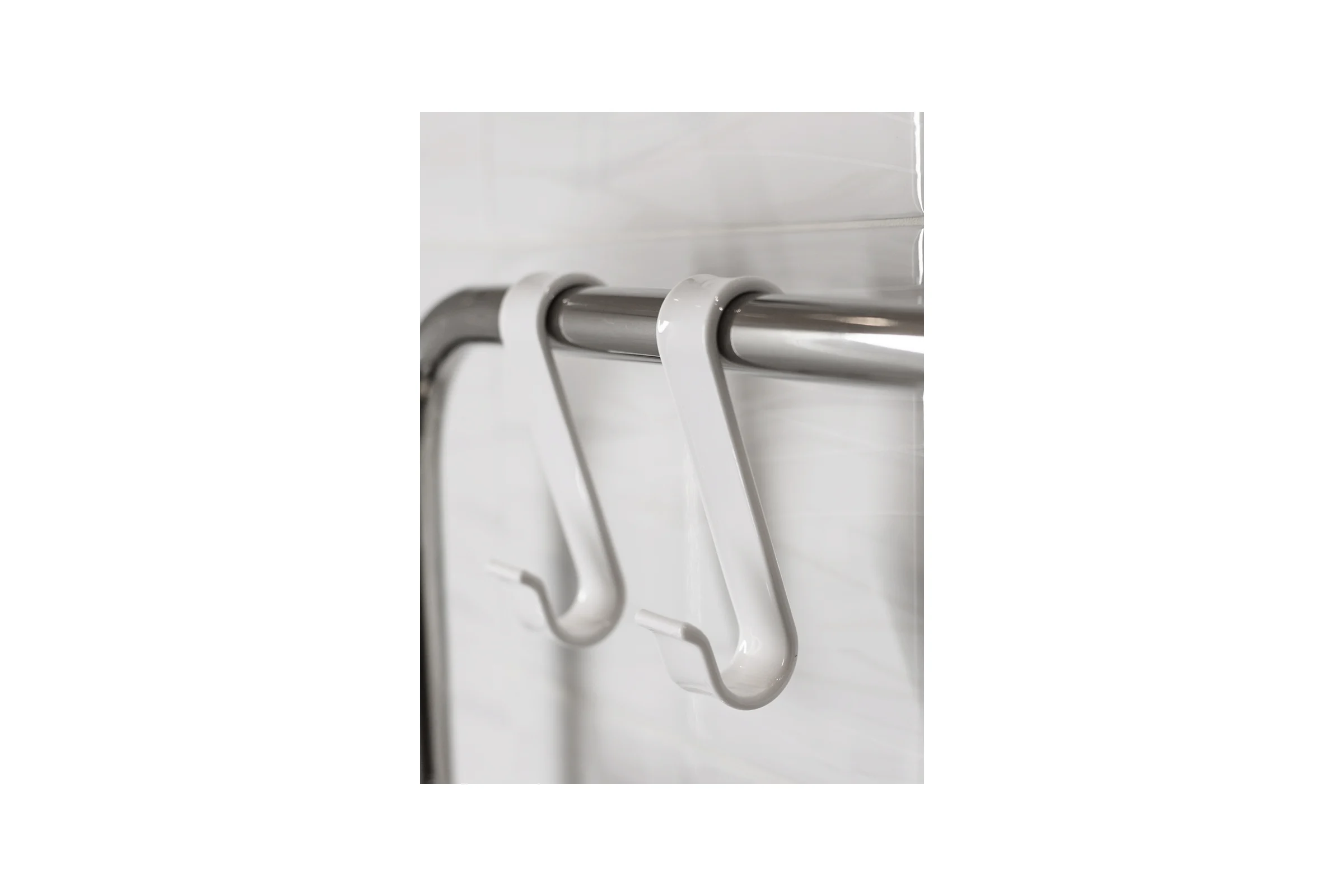 Комплект крючков Bath Plus s-обр. пластик 2 шт., белый КП007