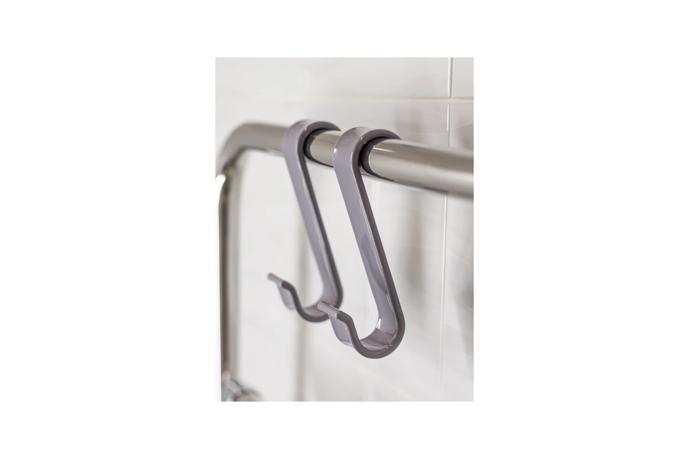 Комплект крючков Bath Plus s-обр. пластик 2 шт., серый КП008