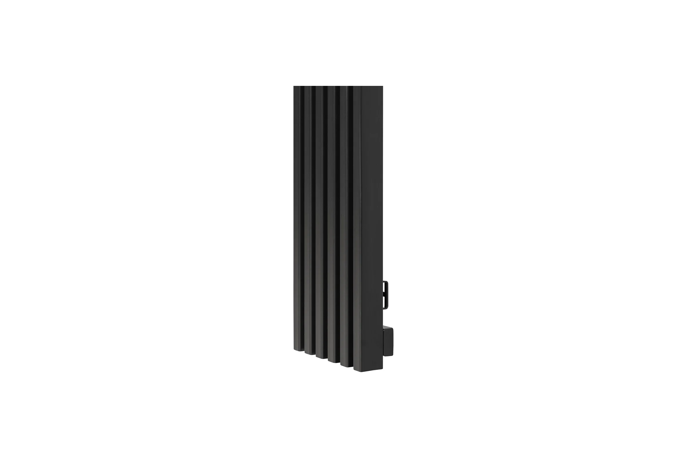 Вертикальный радиатор c боковым подключением, ARBIOLA Compact H 600-63-12 HWN, RAL 9005 матовый черный 303888