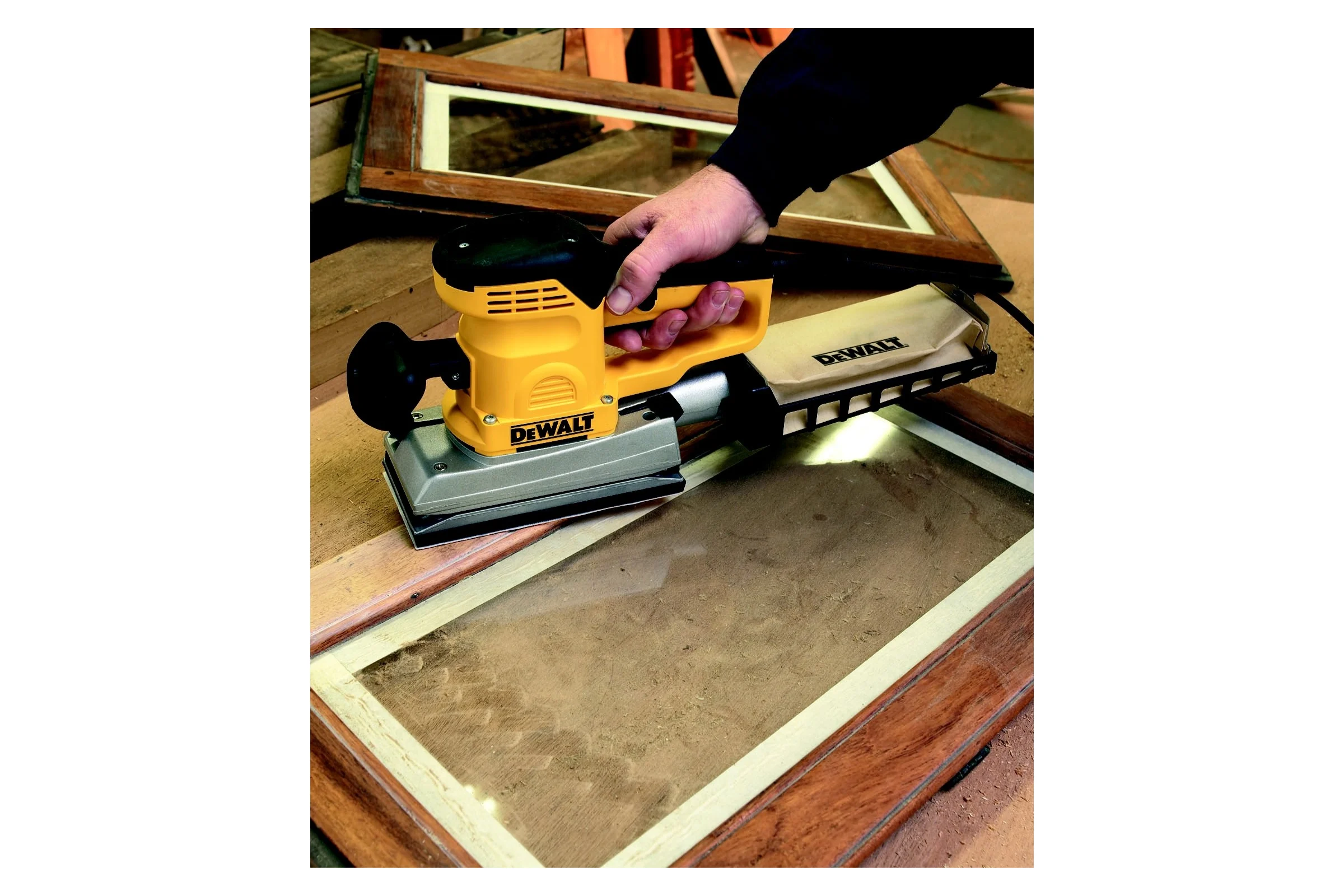Вибрационная шлифмашина DEWALT D 26422