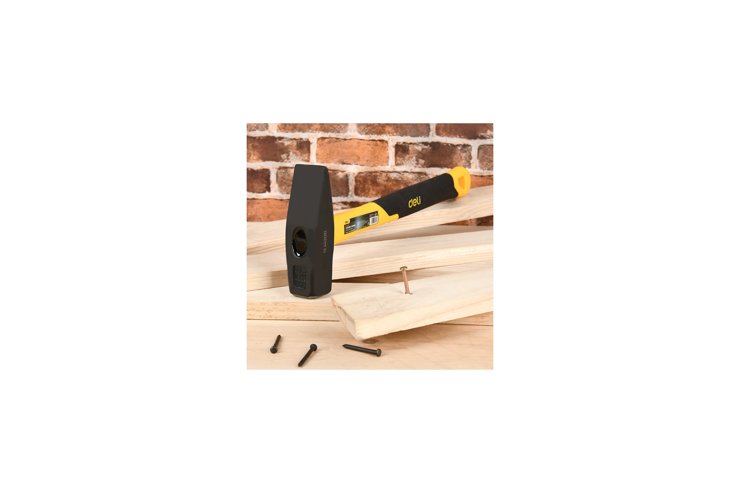 Слесарный молоток Deli DL442010 1000 гр (квадратный боек, фибергласовая рукоять) 130312
