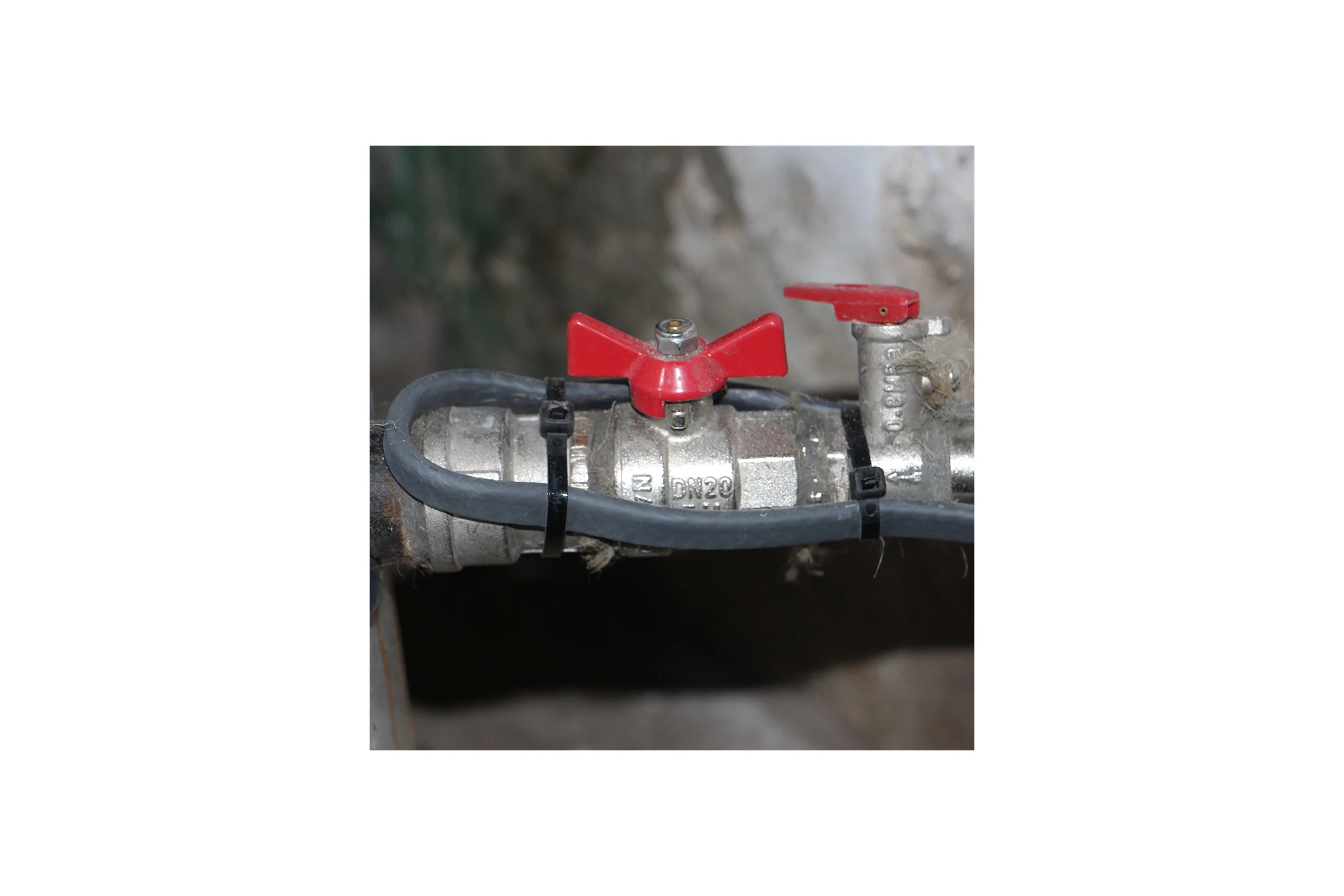 Греющий кабель Хитус ARDpipe-30 900 Вт 30 м HAAP30030