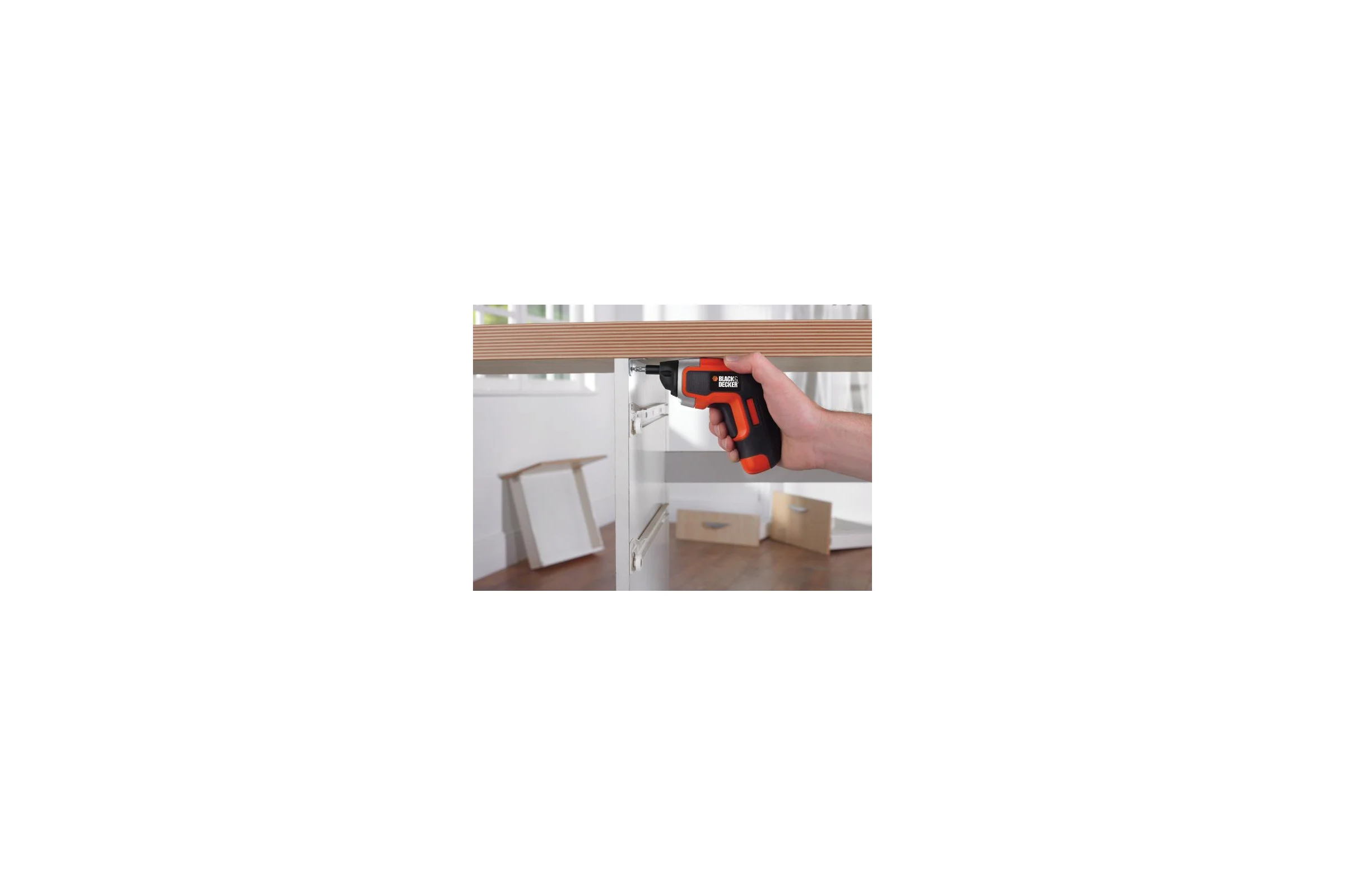 Аккумуляторная отвертка Black+DECKER KC 460 LN