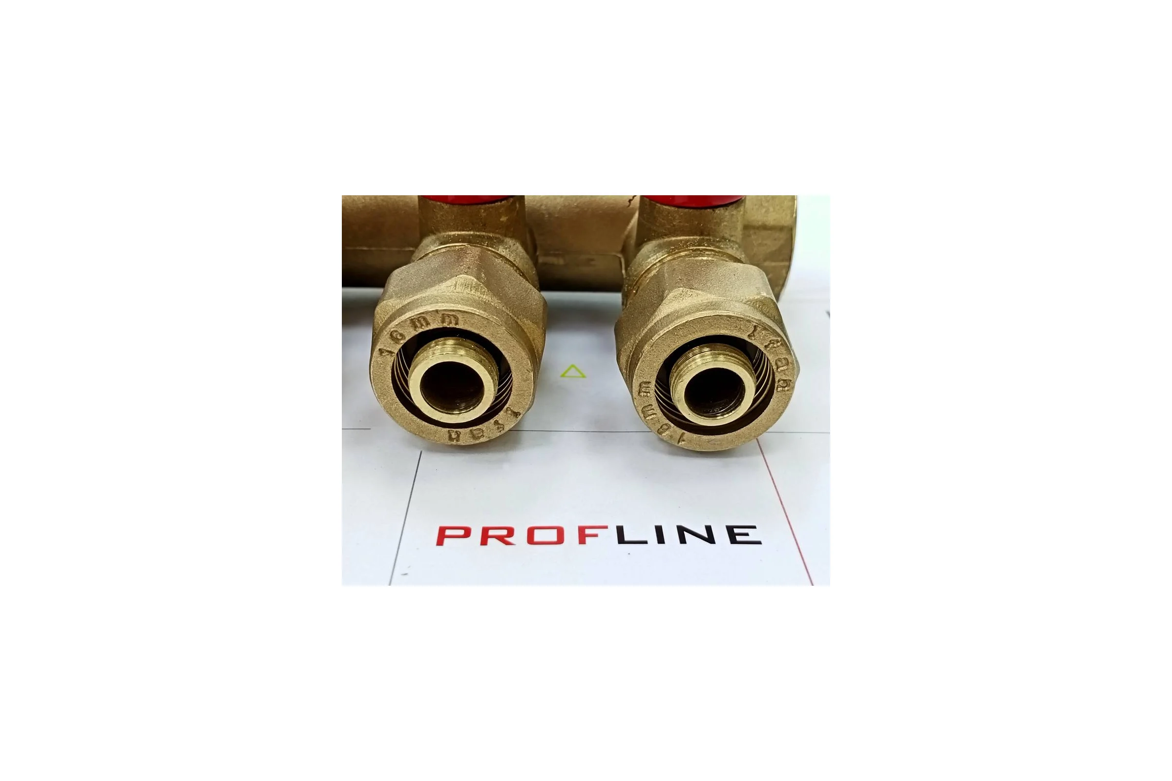 Коллектор для м/п труб 3/4x3/4x16x4 вых с кранами PROFLINE УТ-00036226