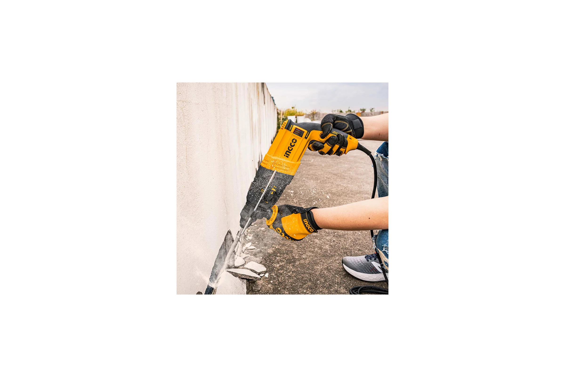 Перфоратор INGCO 950 Вт, SDS-Plus 2,5 Дж, кейс INDUSTRIAL RGH9528-2