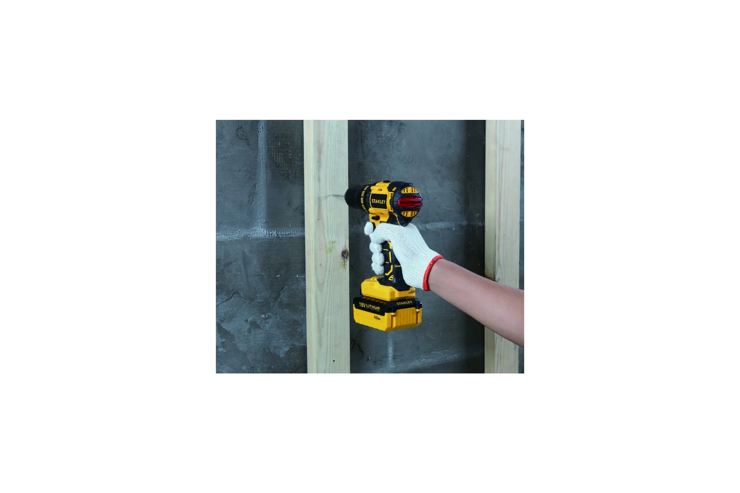 Бесщеточная дрель-шуруповерт Stanley SBD201M2K-RU