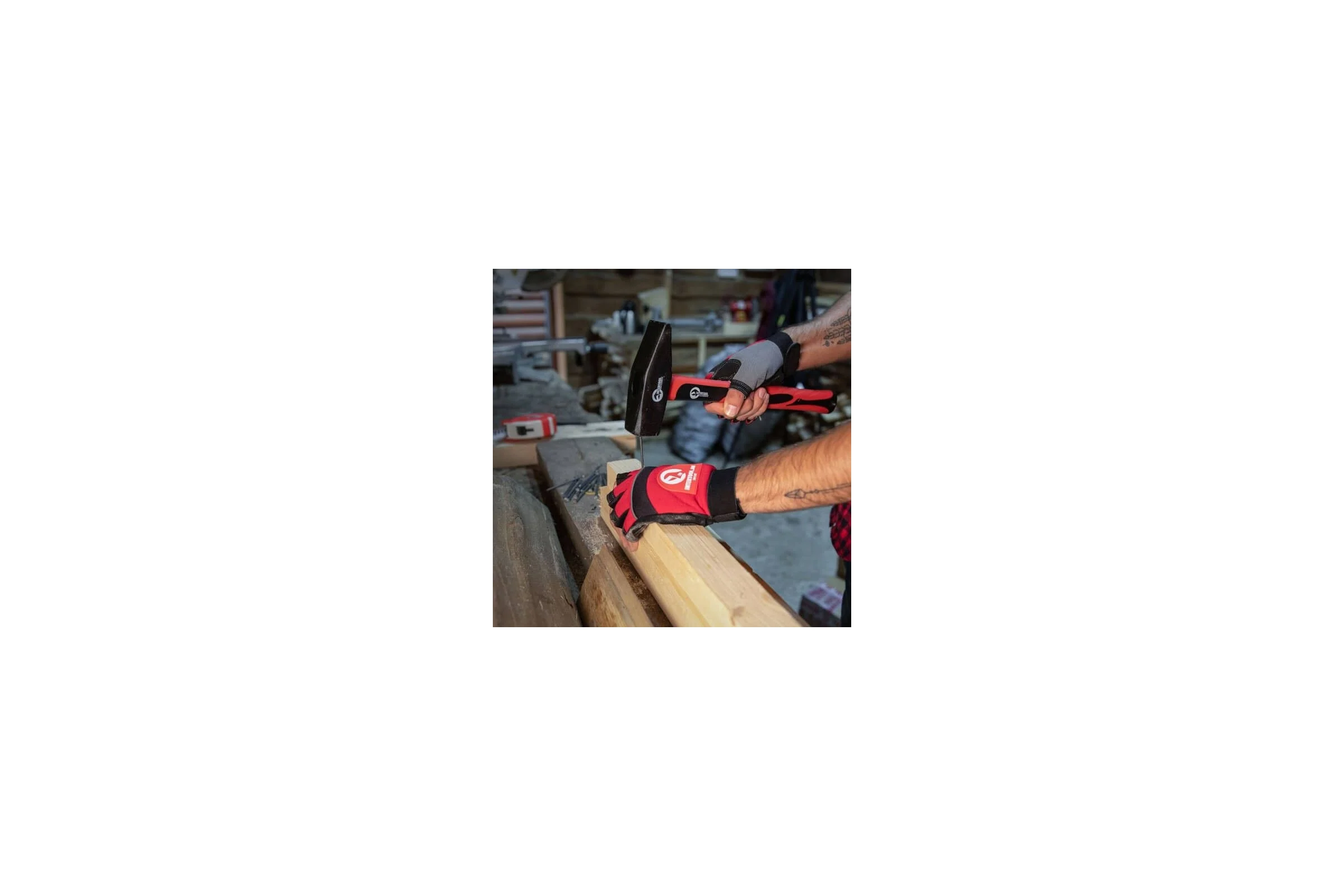 Молоток INTERTOOL 1000 г, ручка из фибергласа HT-0210