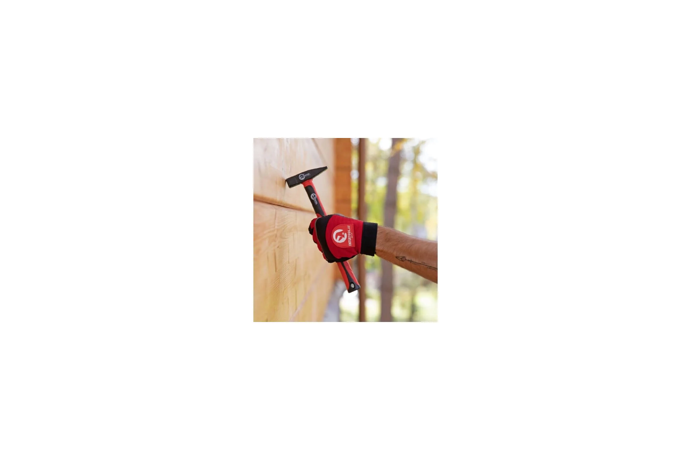 Молоток INTERTOOL 300 г, ручка из фибергласа HT-0203