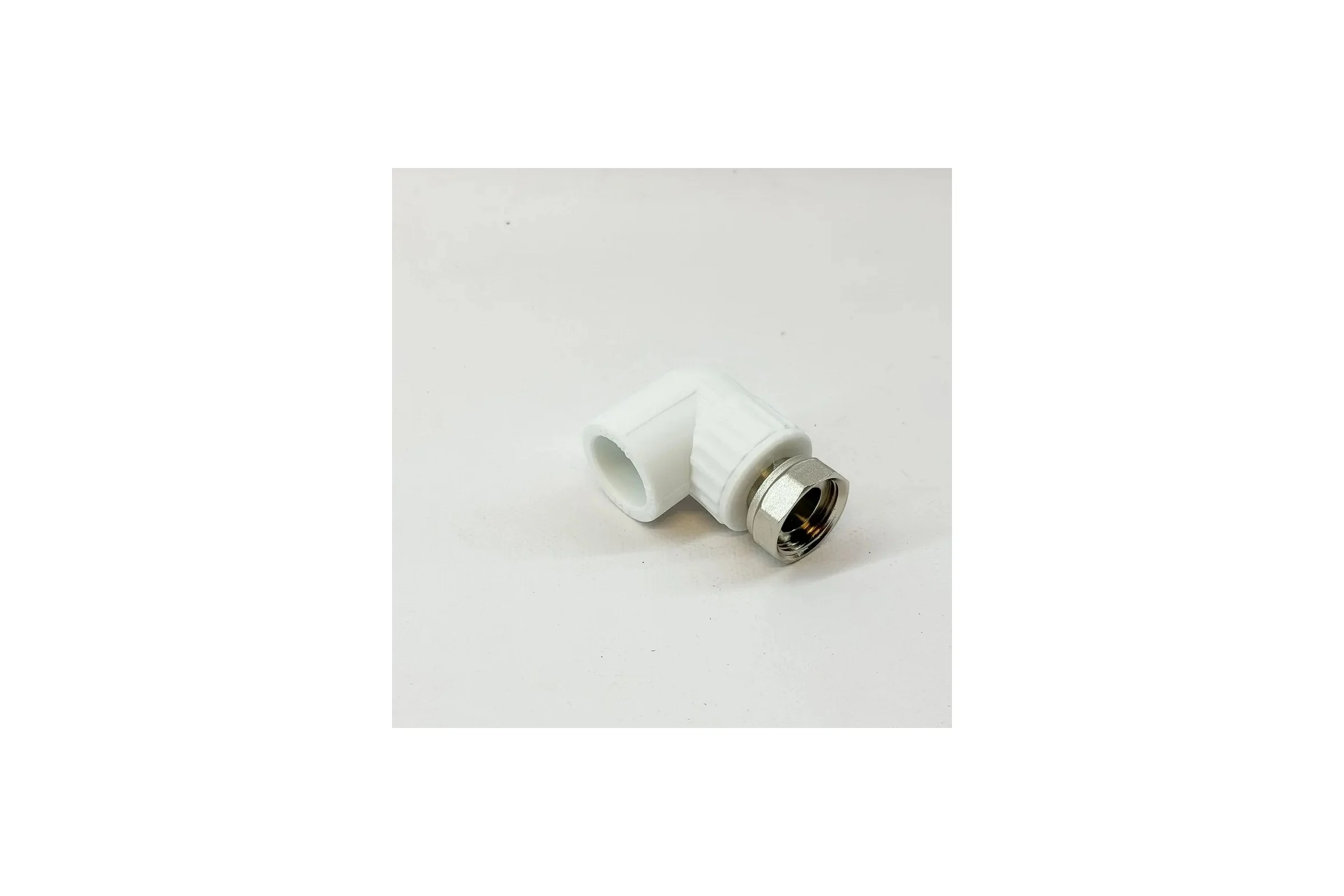 Угольник с накидной гайкой TEBO PPR  20x1/2" 030031001