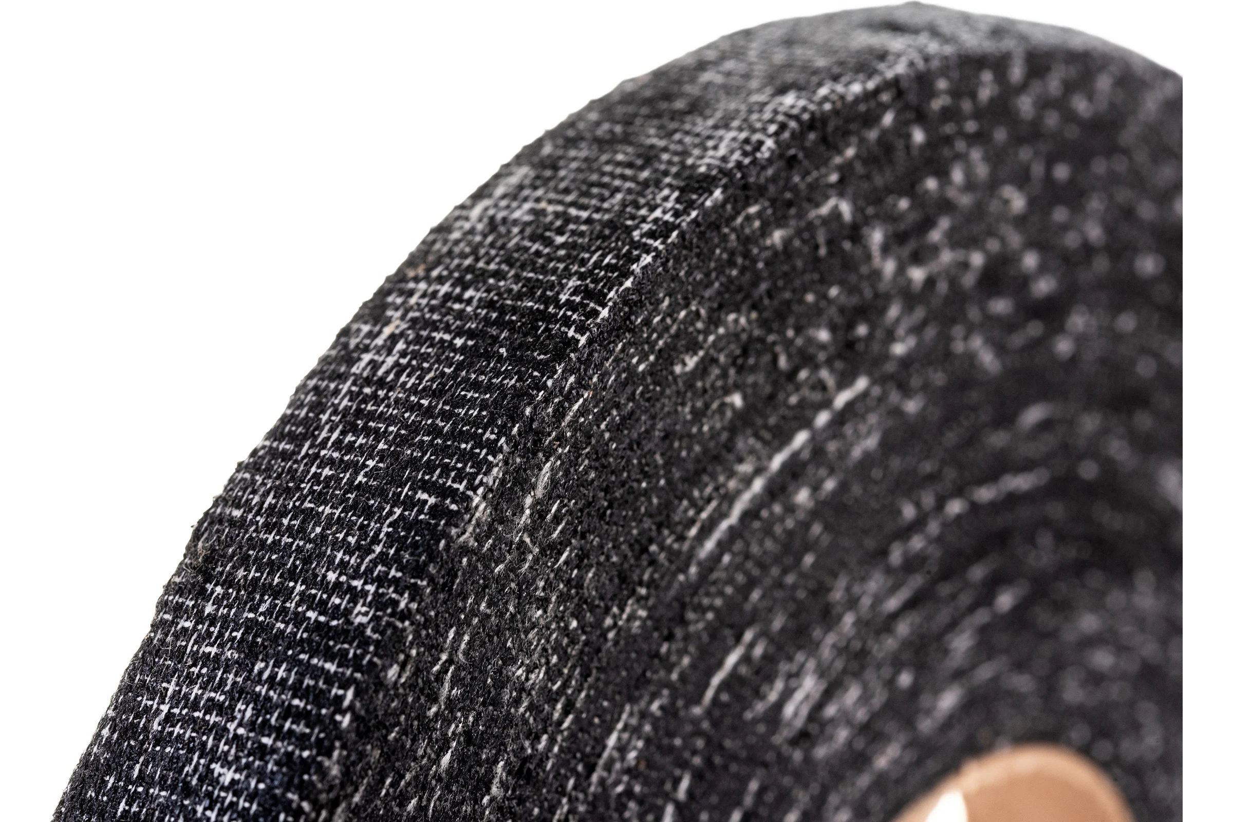 Изолента ОНЛАЙТ 61 161 OIT-H15-30/BL, черная, 0.35х15 мм, 30 м 61161