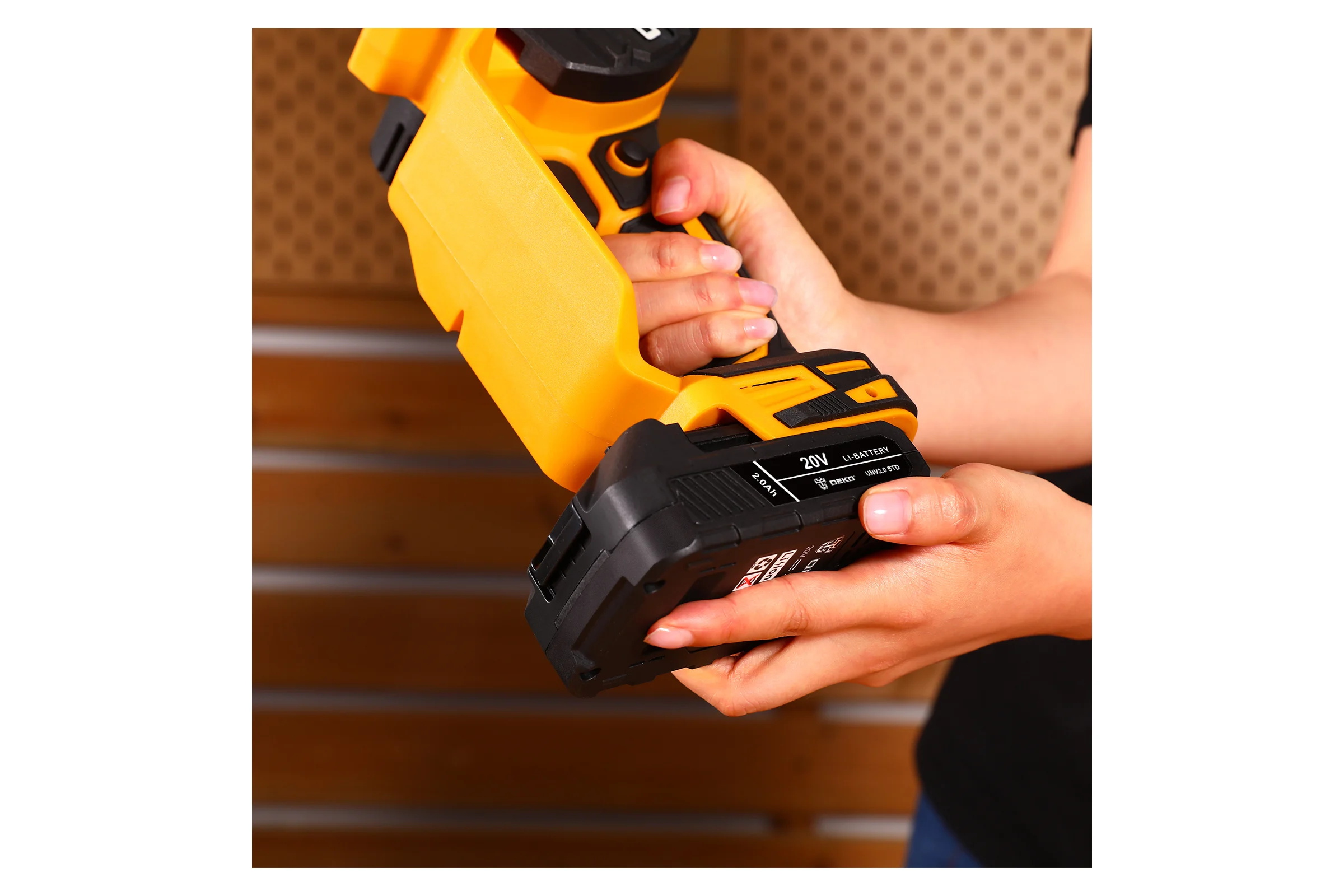Аккумулятор DEKO UNV2.0 STD, Li-ion, 20В, 2.0Аxч 063-4492