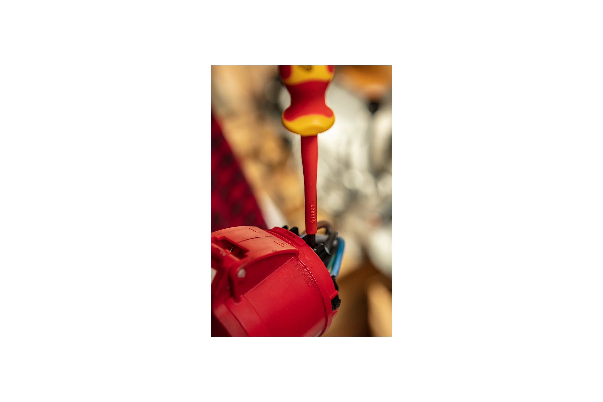 Отвертка NEO Tools PH1 x 4.5 x 80 мм, 1000 В 04-138