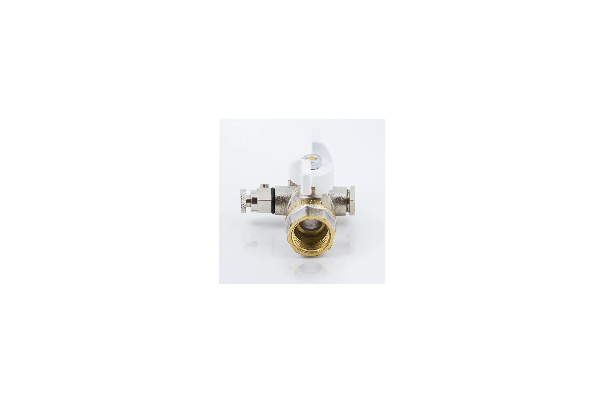 Кран шаровой латунный Aquasfera 1133 Standard никелированный, Ду15, Ру40, муфта/муфта, бабочка, с воздухоотводчиком 1133-01 107-8256