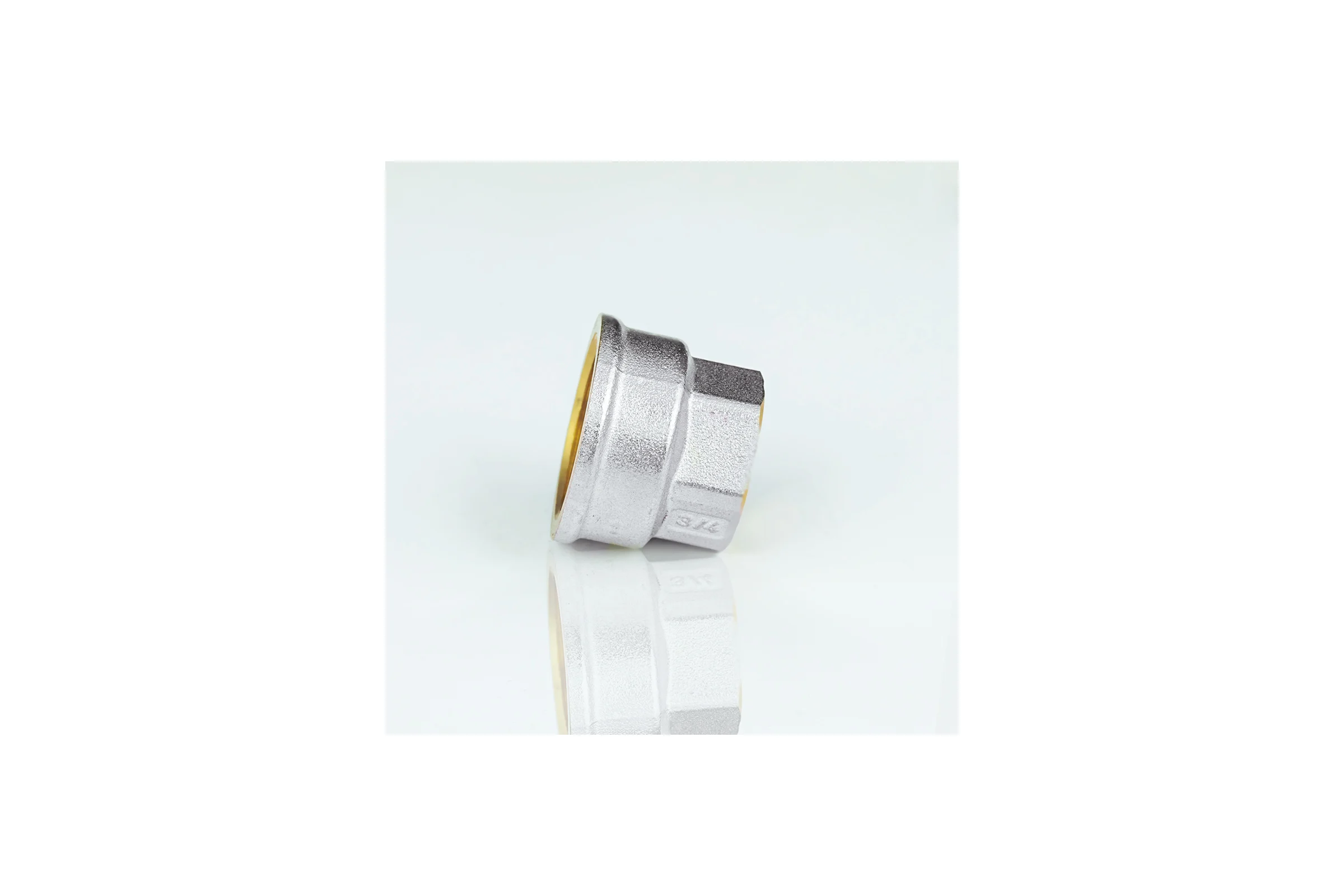 Муфта латунная переходная Aquasfera Ду15x10, муфта/муфта, никель 9019-09 128-6197