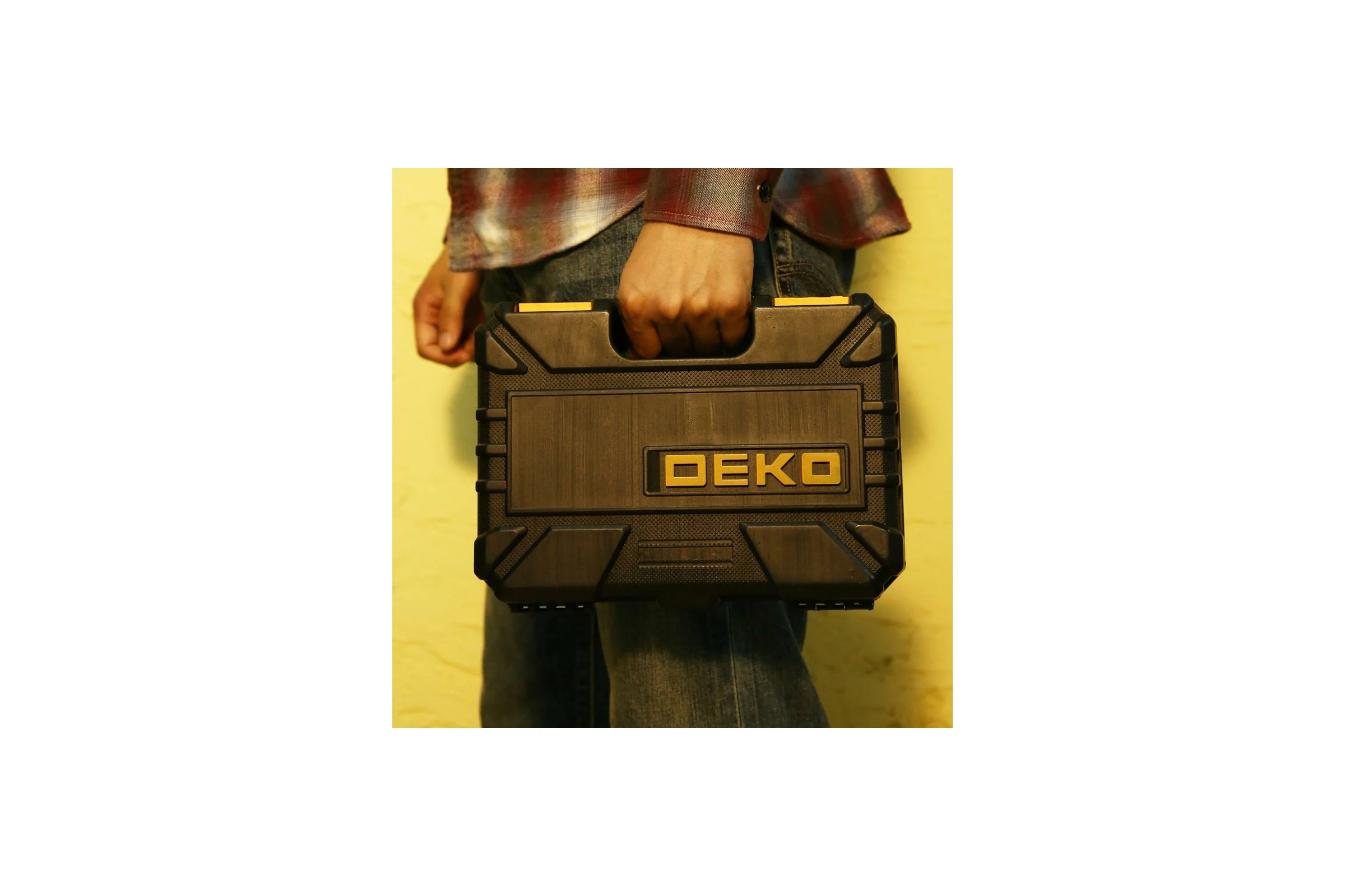 Аккумуляторная отвертка DEKO DKS4FU-Li 063-4152