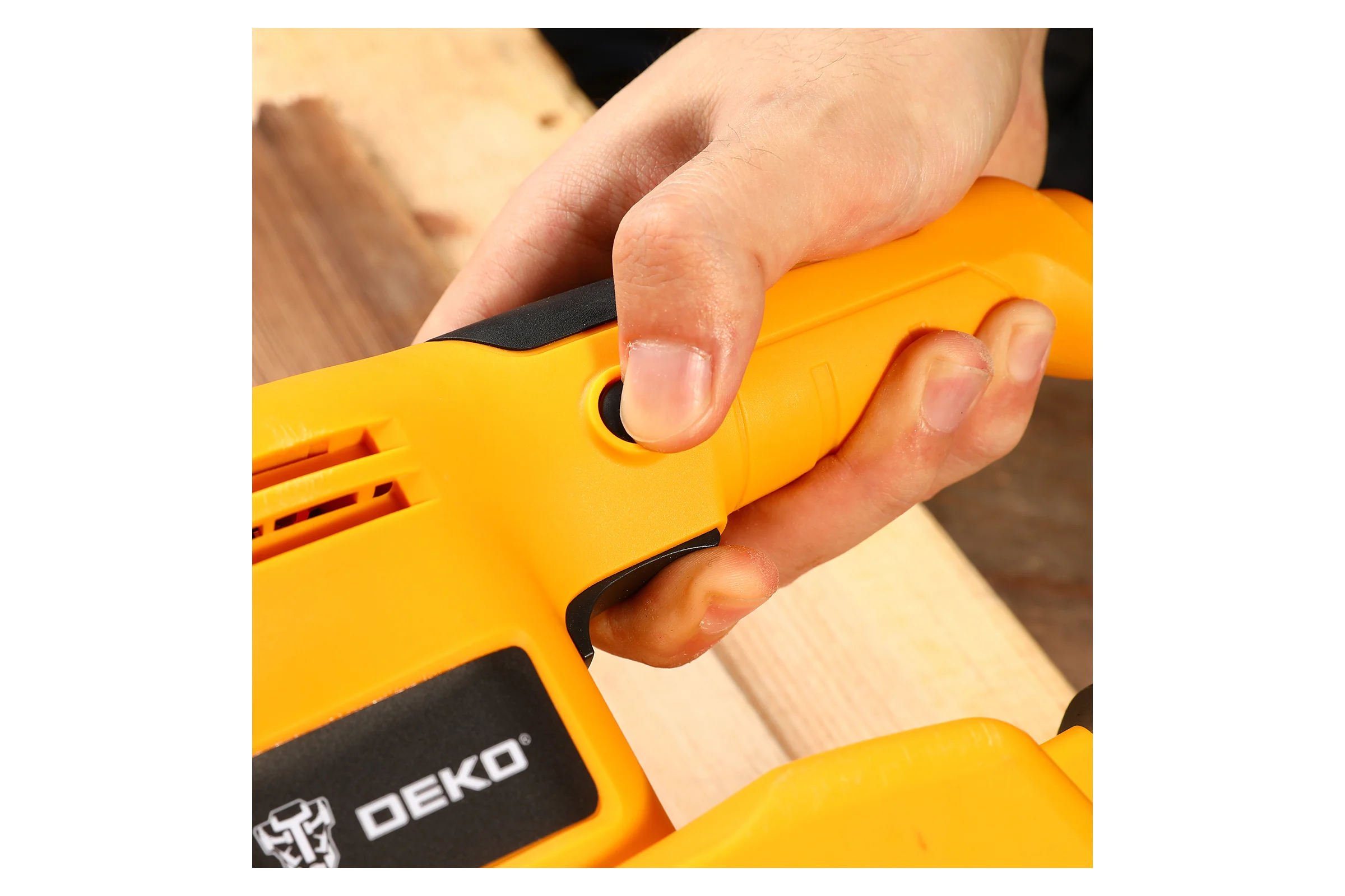 Вибрационная шлифмашина DEKO DKS250063-4199 063-4199