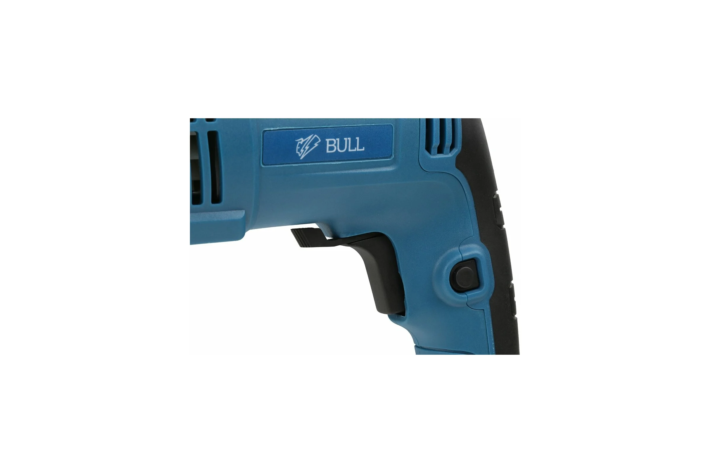 Перфоратор BULL BH 2601 в чемодане 01004325