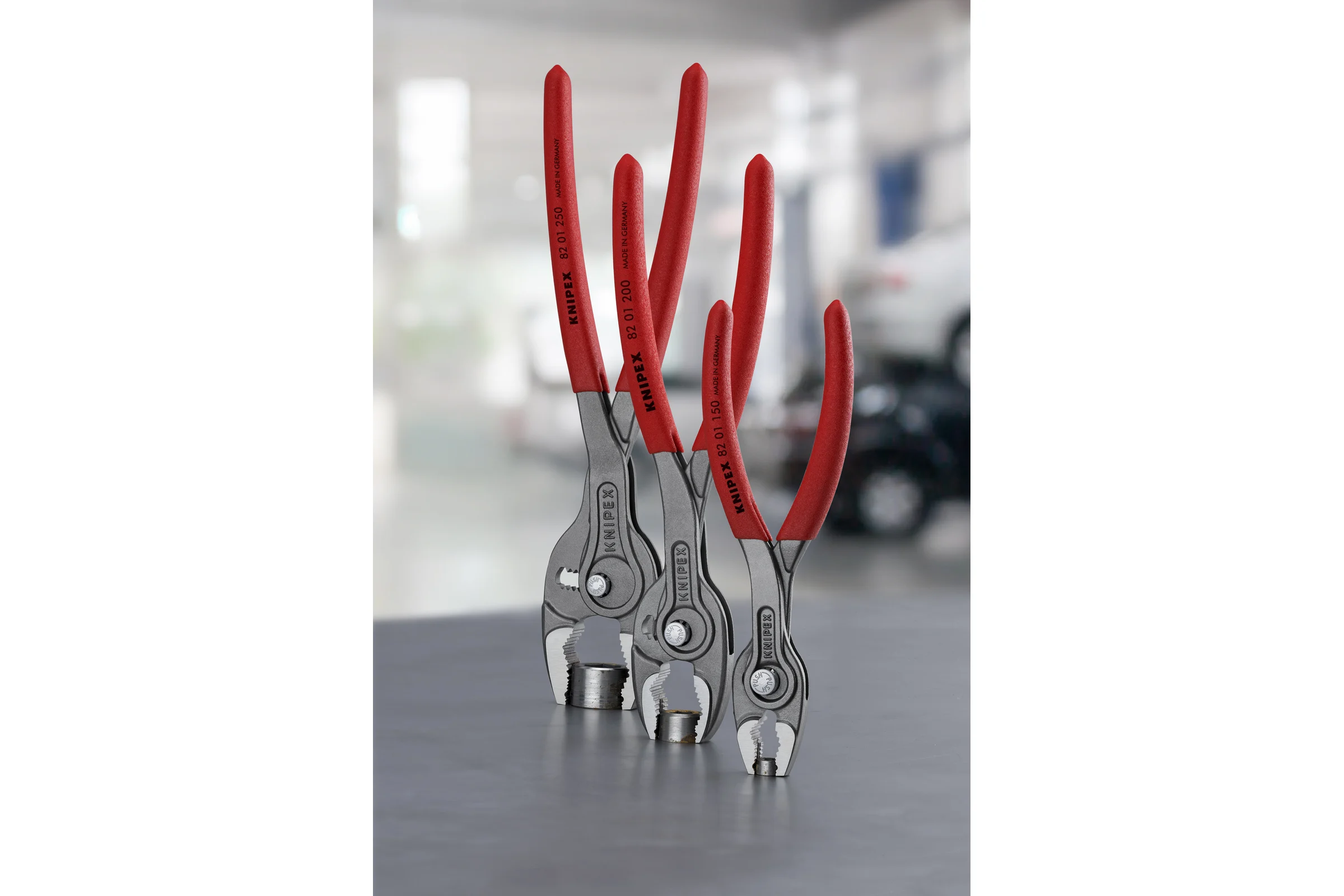 Клещи с фронтальным и боковым захватами Knipex TwinGrip зев 3-16 мм, L 150 мм,обливные ручки KN-8201150