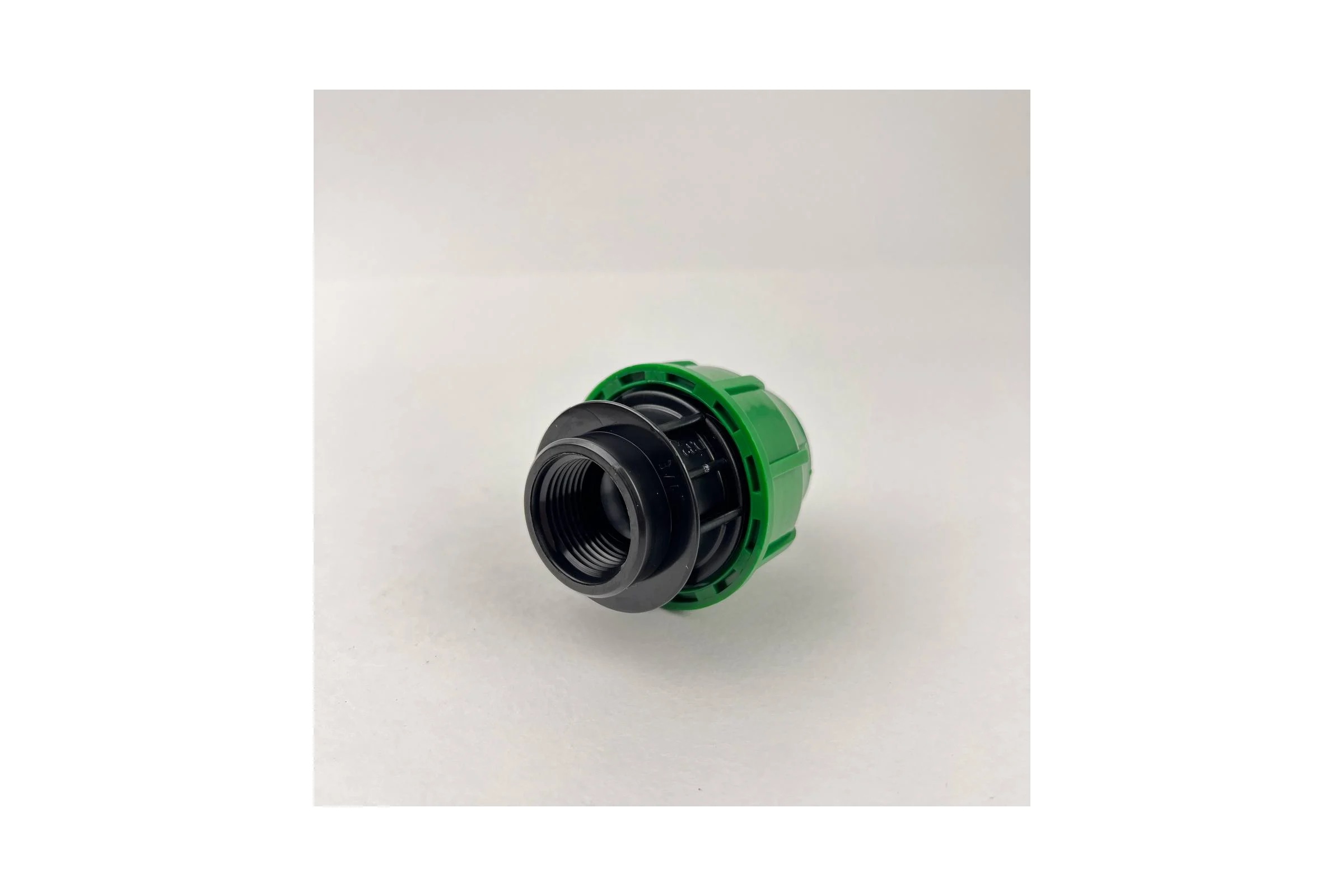 Муфта POLIEXT 32*В3/4 PN10 03020061