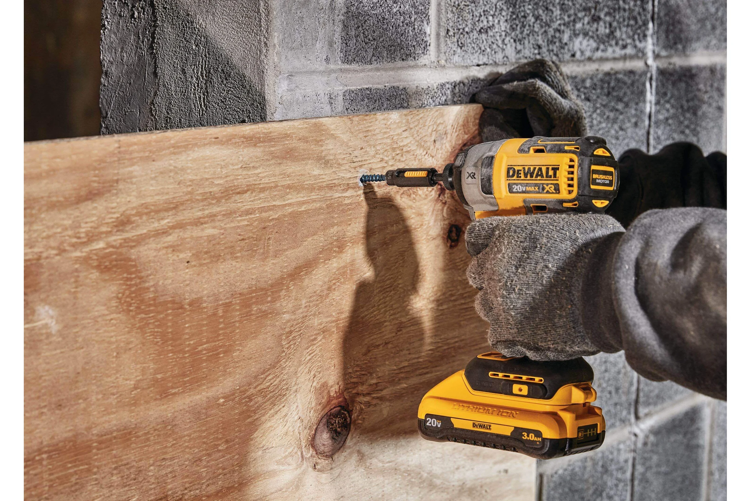 Аккумуляторный шуруповерт DEWALT DCF887P2, 18 В, 205 Нм, 3800 уд/мин, с 2 АКБ 5 Ач и ЗУ, в кейсе DCF887P2-QW