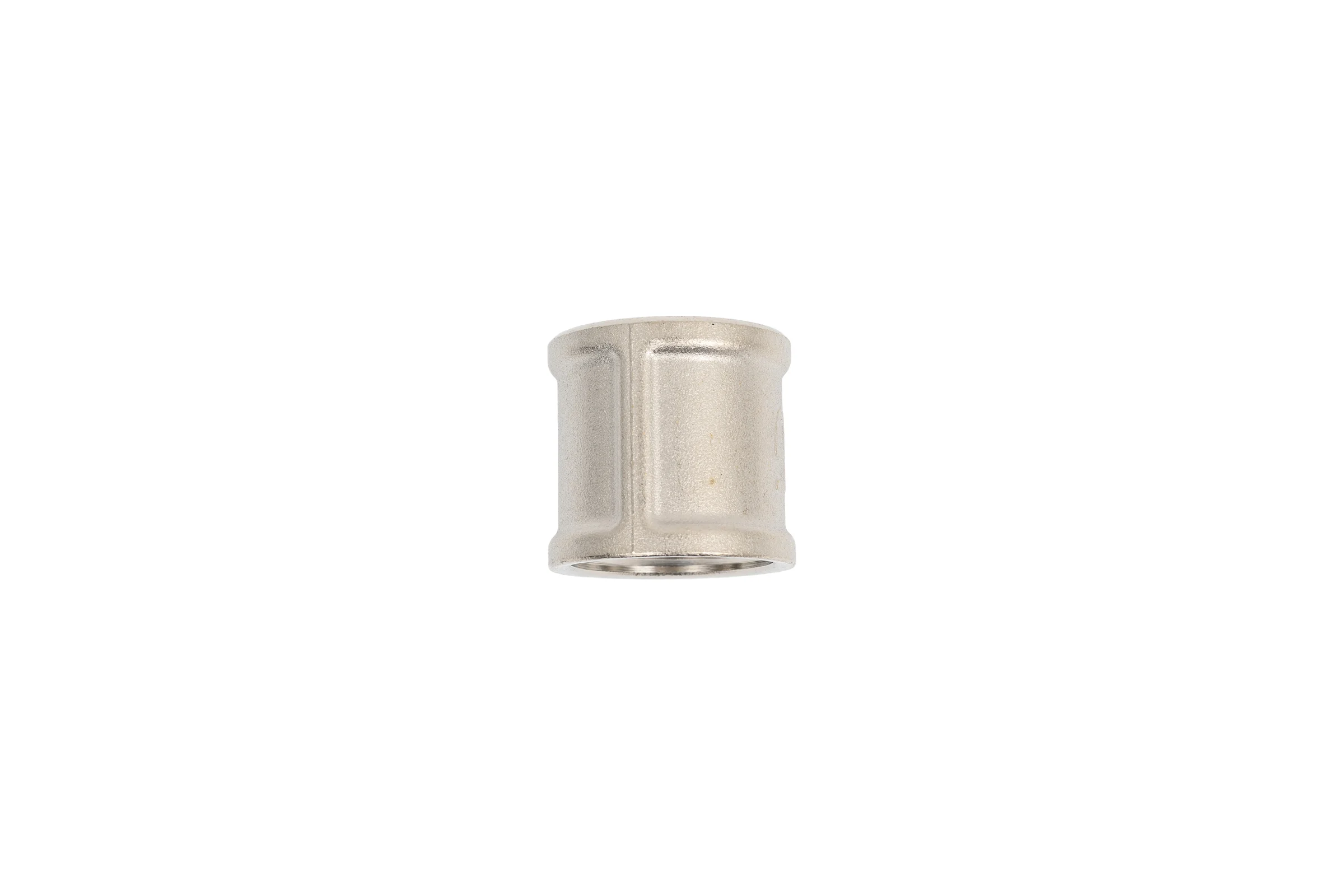 Муфта LD PRIDE DN20 (3/4") ВР латунь никель с биркой LD.67.502.20.1