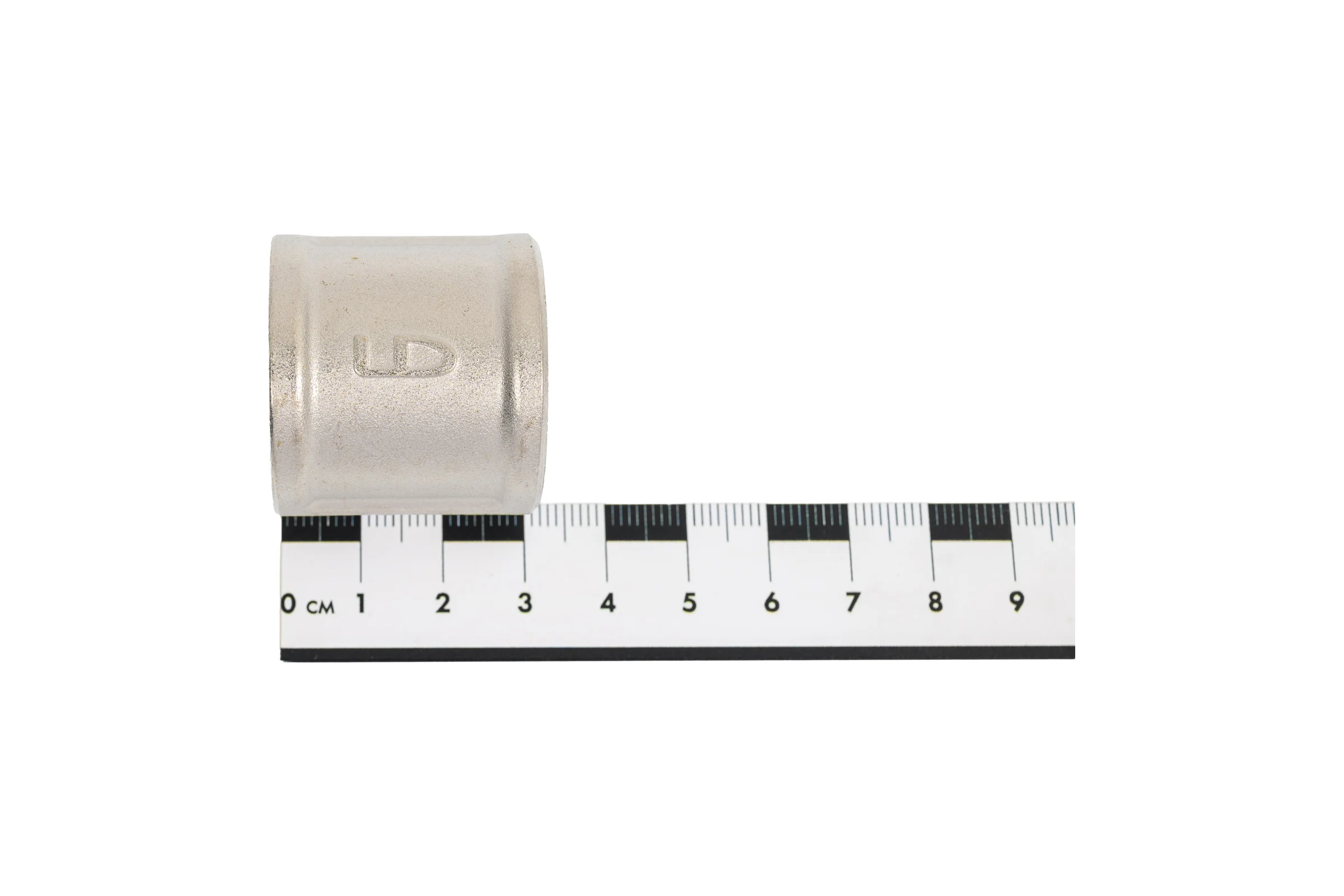 Муфта LD PRIDE DN20 (3/4") ВР латунь никель с биркой LD.67.502.20.1