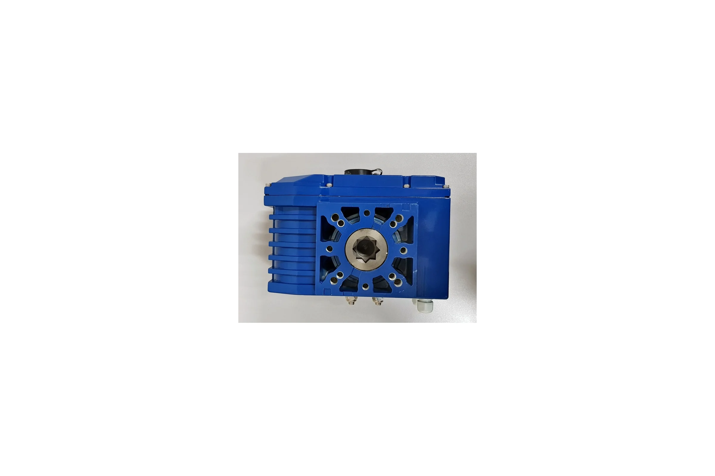 Электропривод для запорной арматуры TECHNO NP300-DF/230V, 300Нм, угол поворота 0-90, с концевыми выключателями, управление открыто/закрыто, напряжение АС220B 300120
