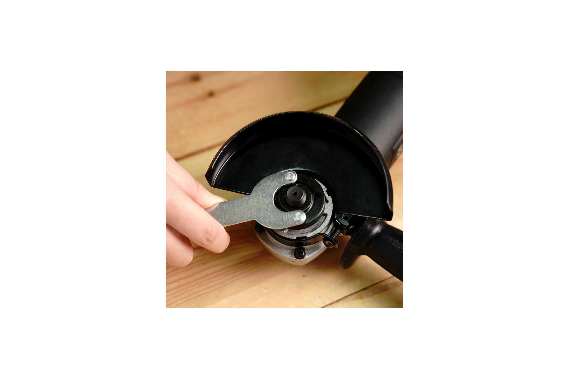 Угловая сетевая шлифмашина DEKO DKAG1150063-2205 063-2205
