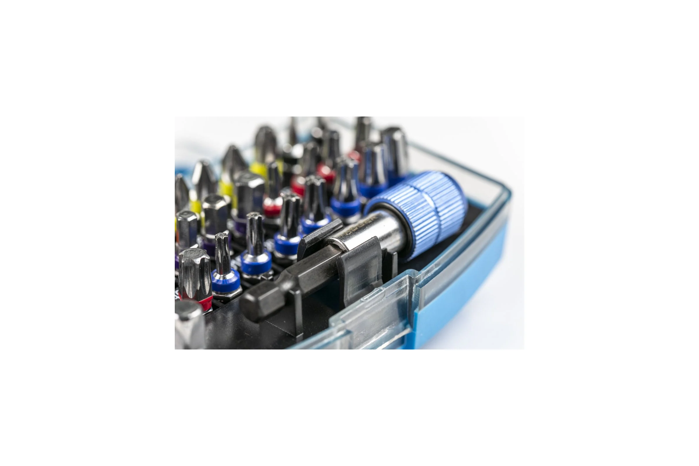 Набор бит с держателем (32 предмета; 1/4") HOEGERT TECHNIK HT1S400