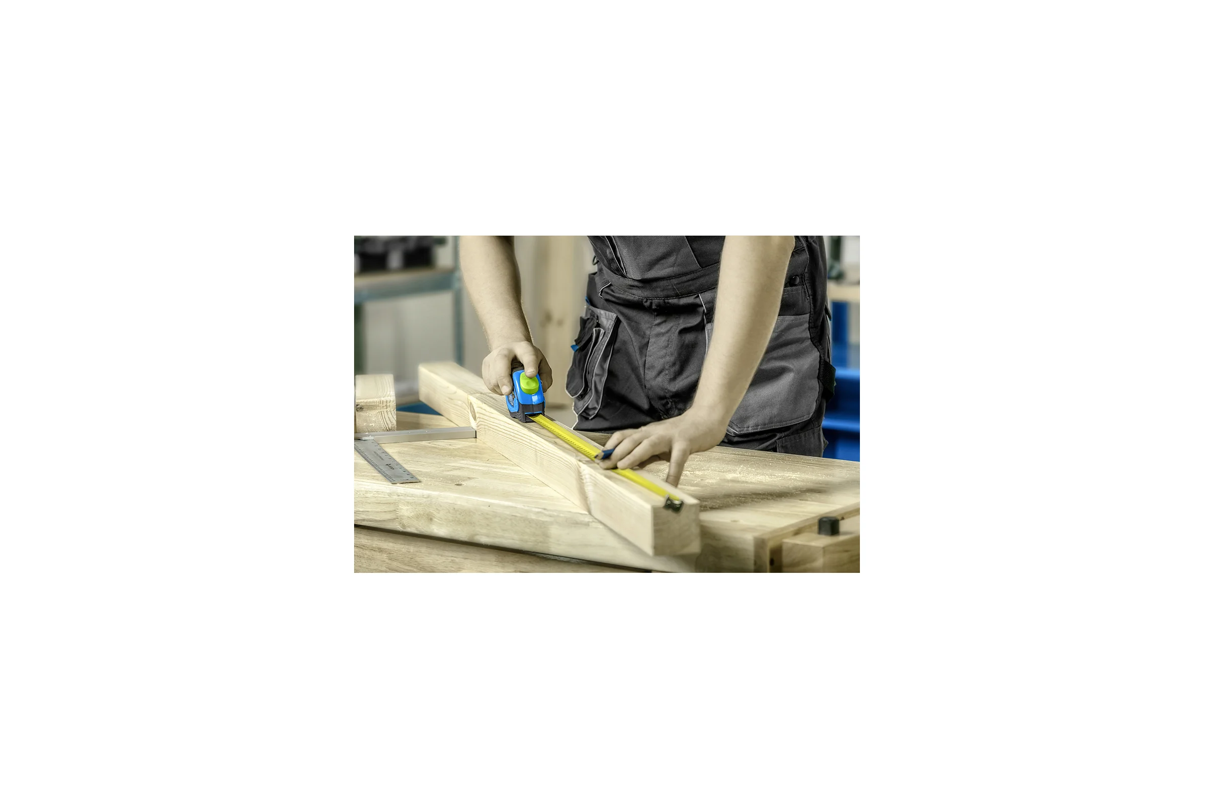 Рулетка HOEGERT TECHNIK 5 м, 25 мм, MID, покрыта нейлоном, стопор ленты HT4M426