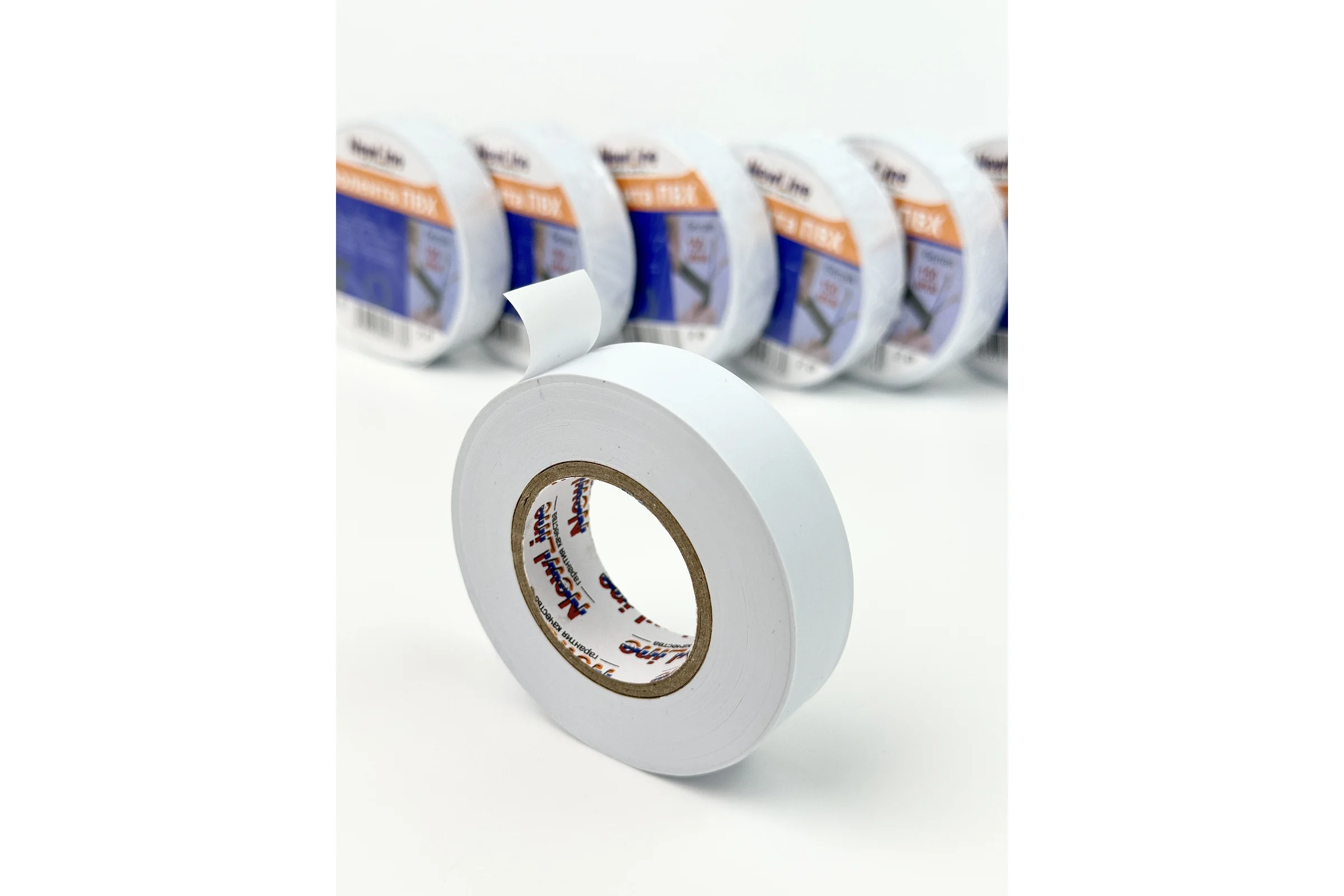 Изолента ПВХ 19 мм х 20 м белая NewLine 1044