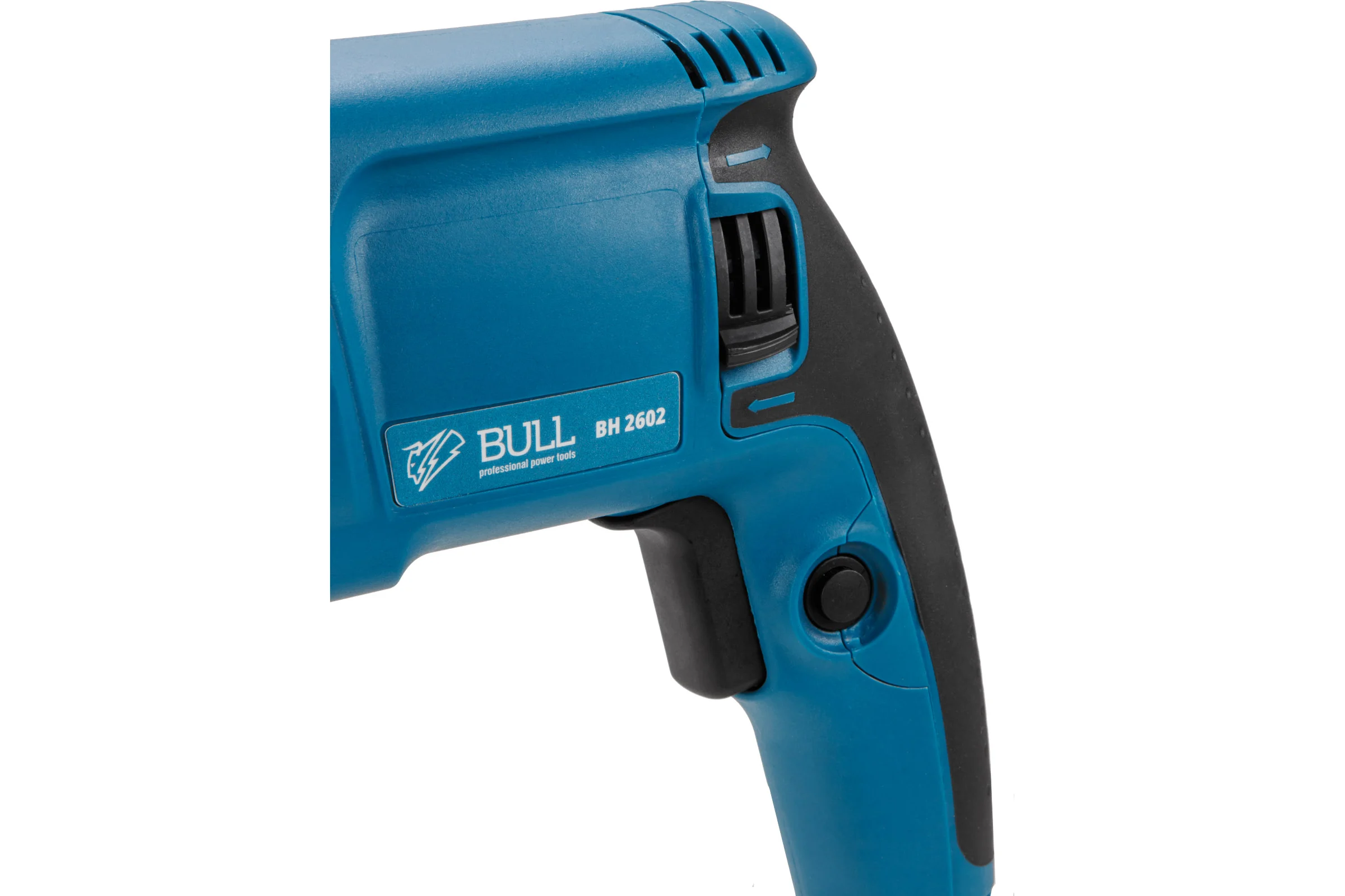 Перфоратор BULL BH 2602 в чемодане Xcase 800 Вт, 3.0 Дж, 4 реж. + 2 зубила, 3 сверла, БЗП в комплекте 1329814