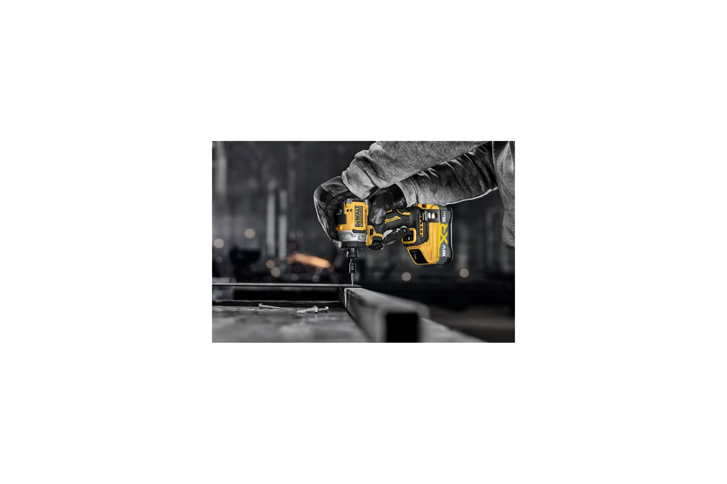 Аккумуляторный шуруповерт Dewalt DCF860N, 18 В, 282 Нм, 4500 уд/мин, без АКБ и ЗУ DCF860N-XJ