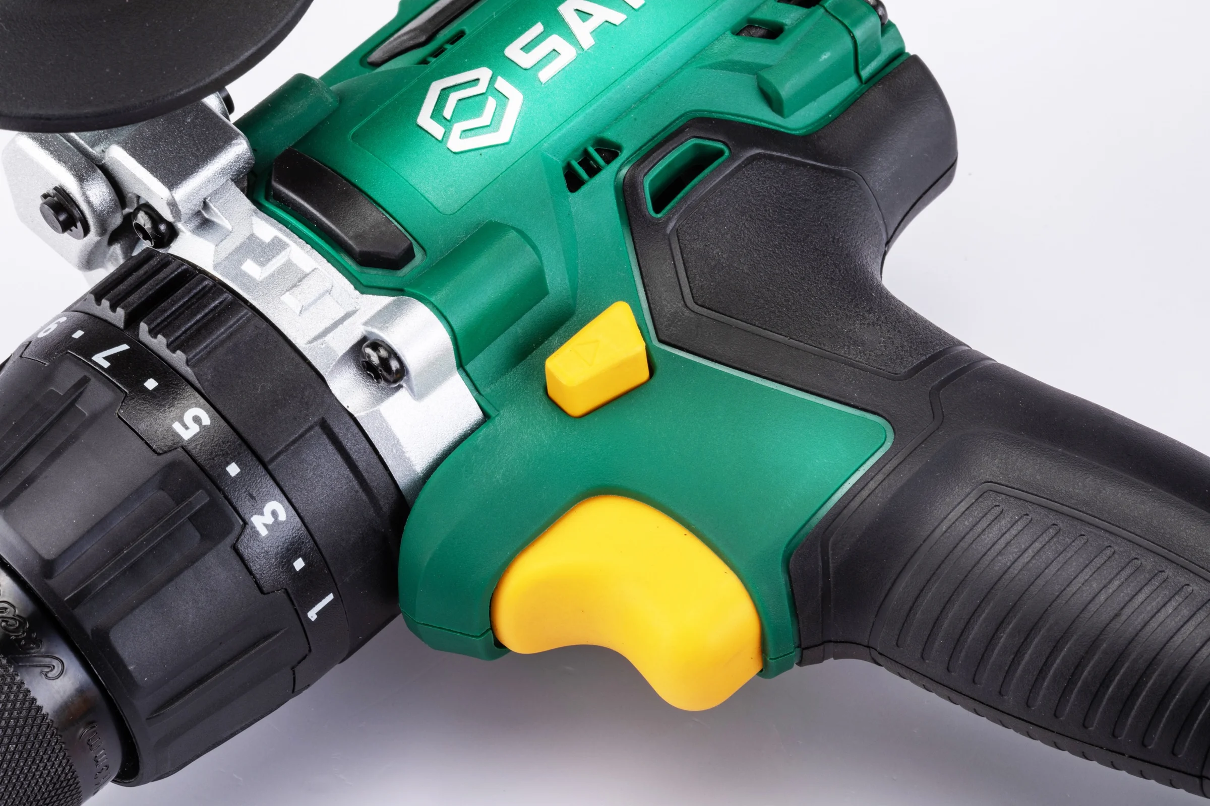 Аккумуляторная бесщёточная ударная дрель -шуруповёрт 18V Sata SC51012