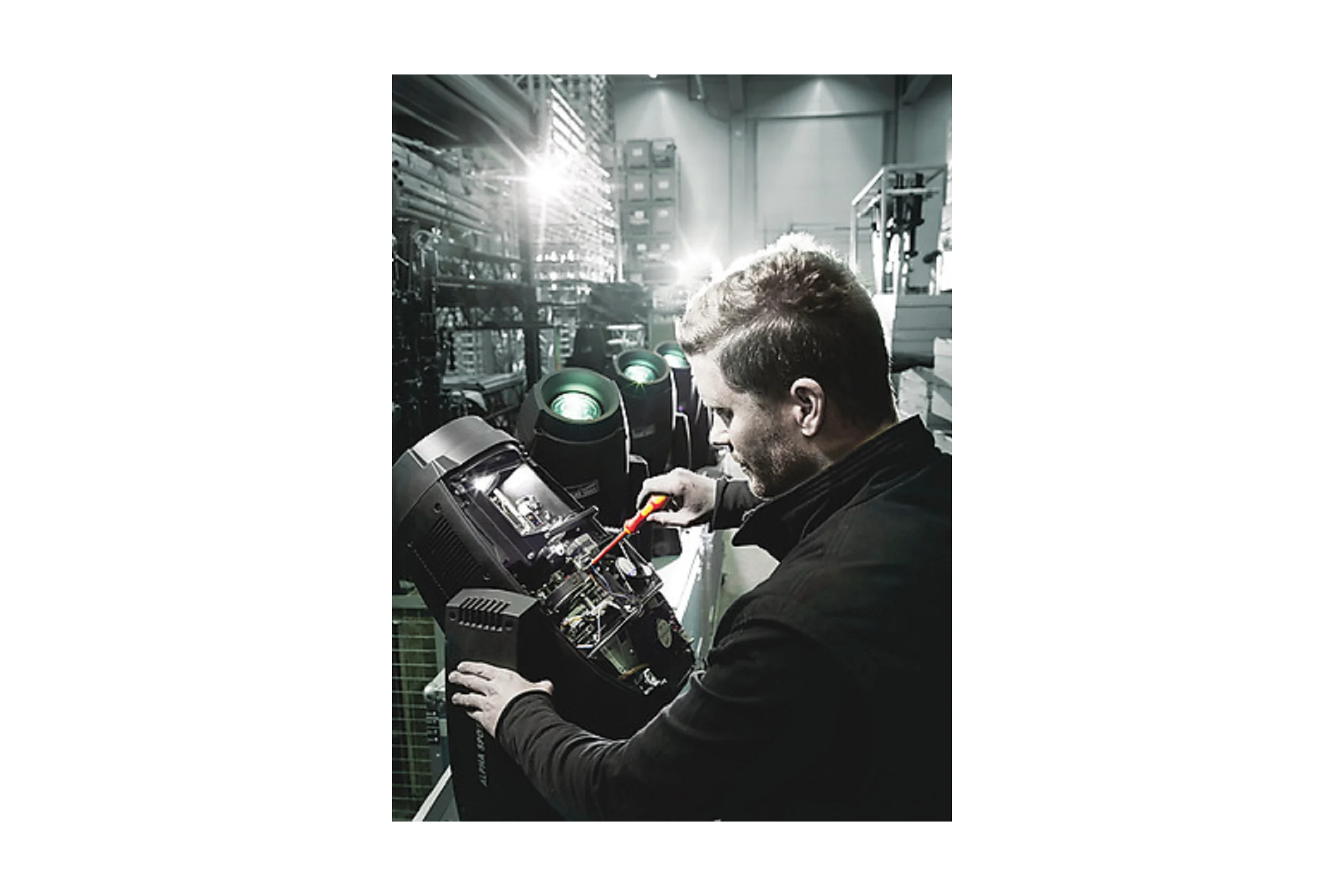 Набор насадок с отвёрткой-битодержателем WERA Kraftform Kompakt VDE 7 Universal 2 Tool Finder 7 пр. WE-006601