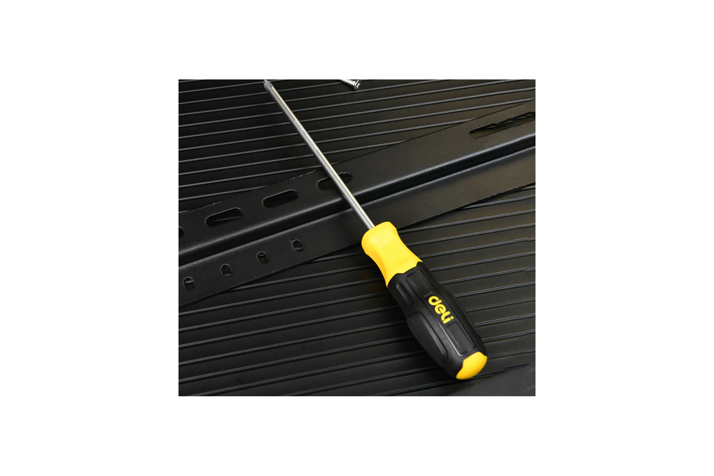 Набор отверток DELI 6 шт DL630006N (SL5/PH1x75 + SL5/PH1x100 + SL6/PH2x150, сталь Cr-V, двухкомпонентная прорезиненная рукоять) 183596