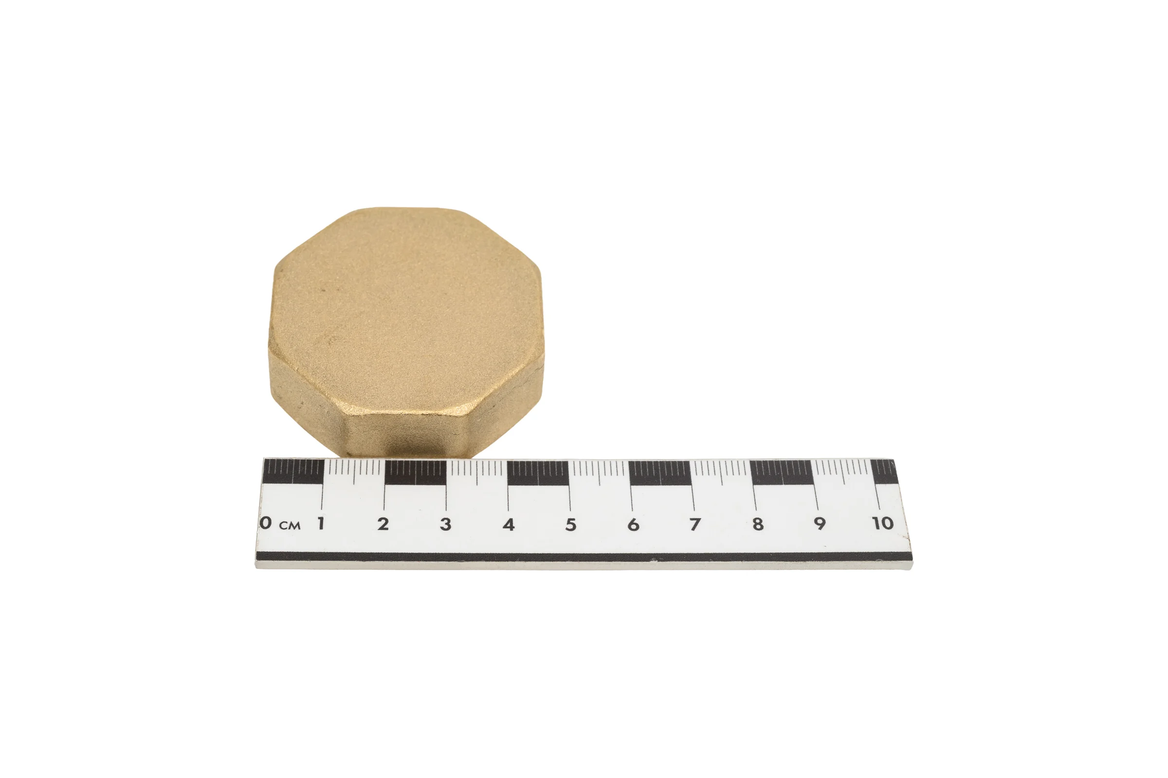 Заглушка латунная Millennium 1 1/4" с внутренней резьбой LZF3232