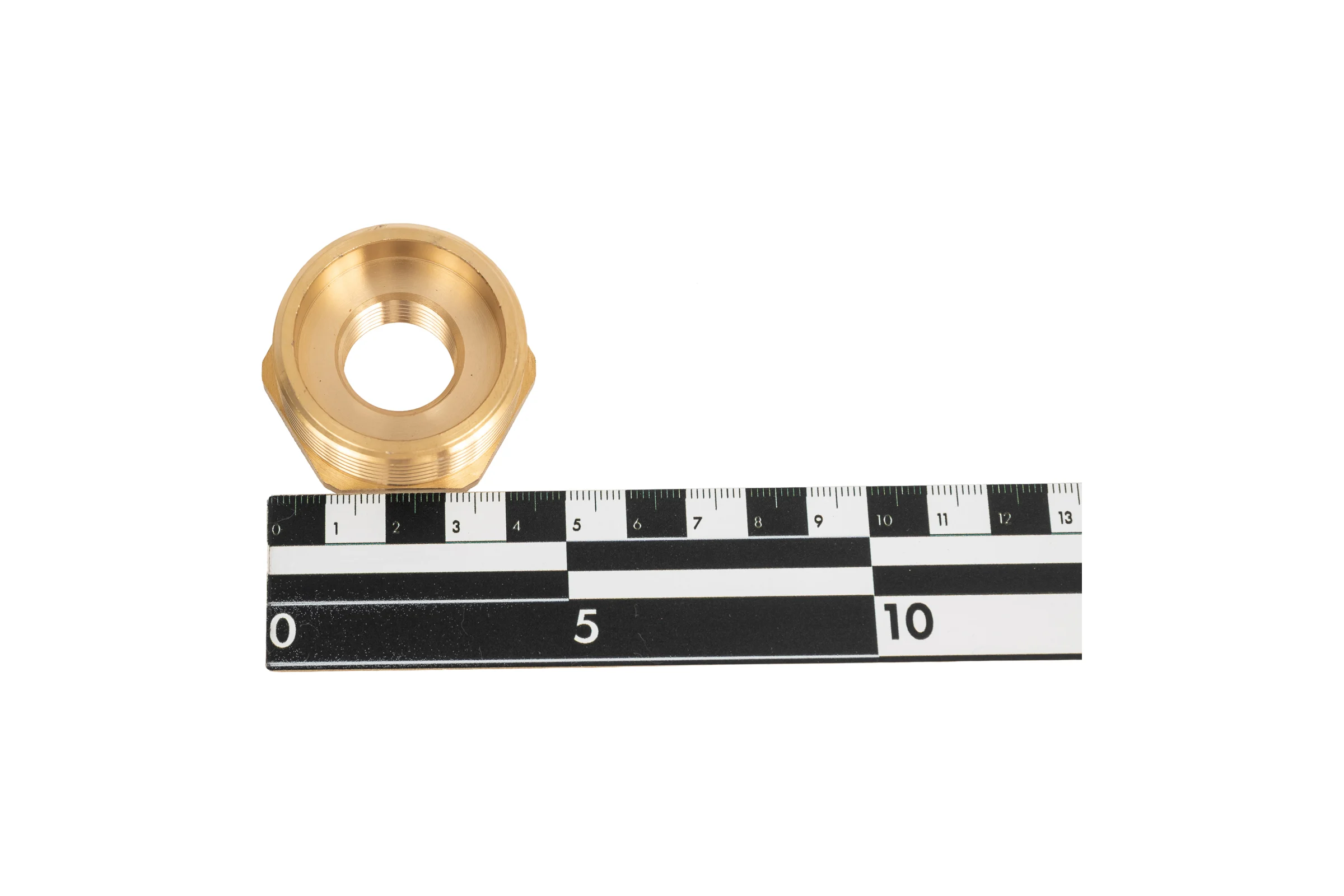 Футорка латунная Millennium 1 1/4" х 1/2" наружная резьба/внутренняя резьба LFMF3212