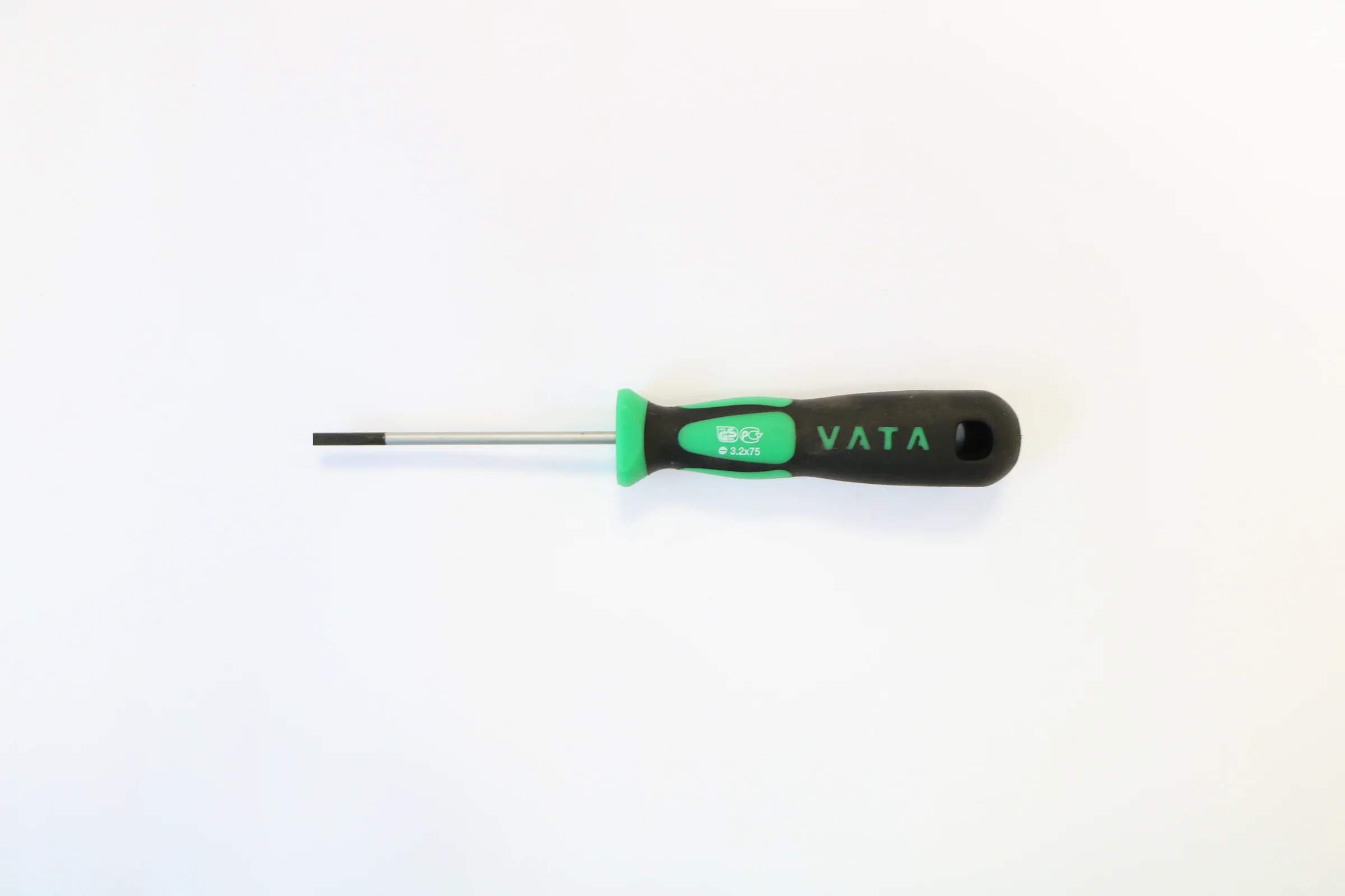 Отвертка шлицевая VATA 3,2х75 мм узкая 9242101