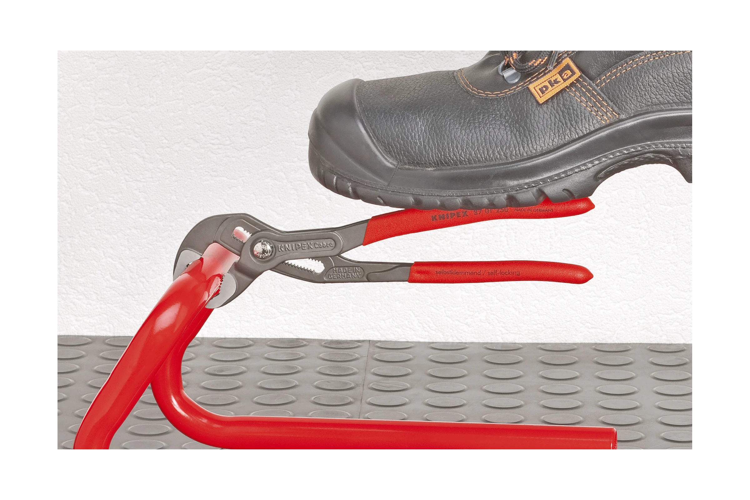 Переставные клещи Knipex COBRAmatic с фиксатором, 50 мм (2"), длина 250 мм, 1К ручки, KN-8711250SB