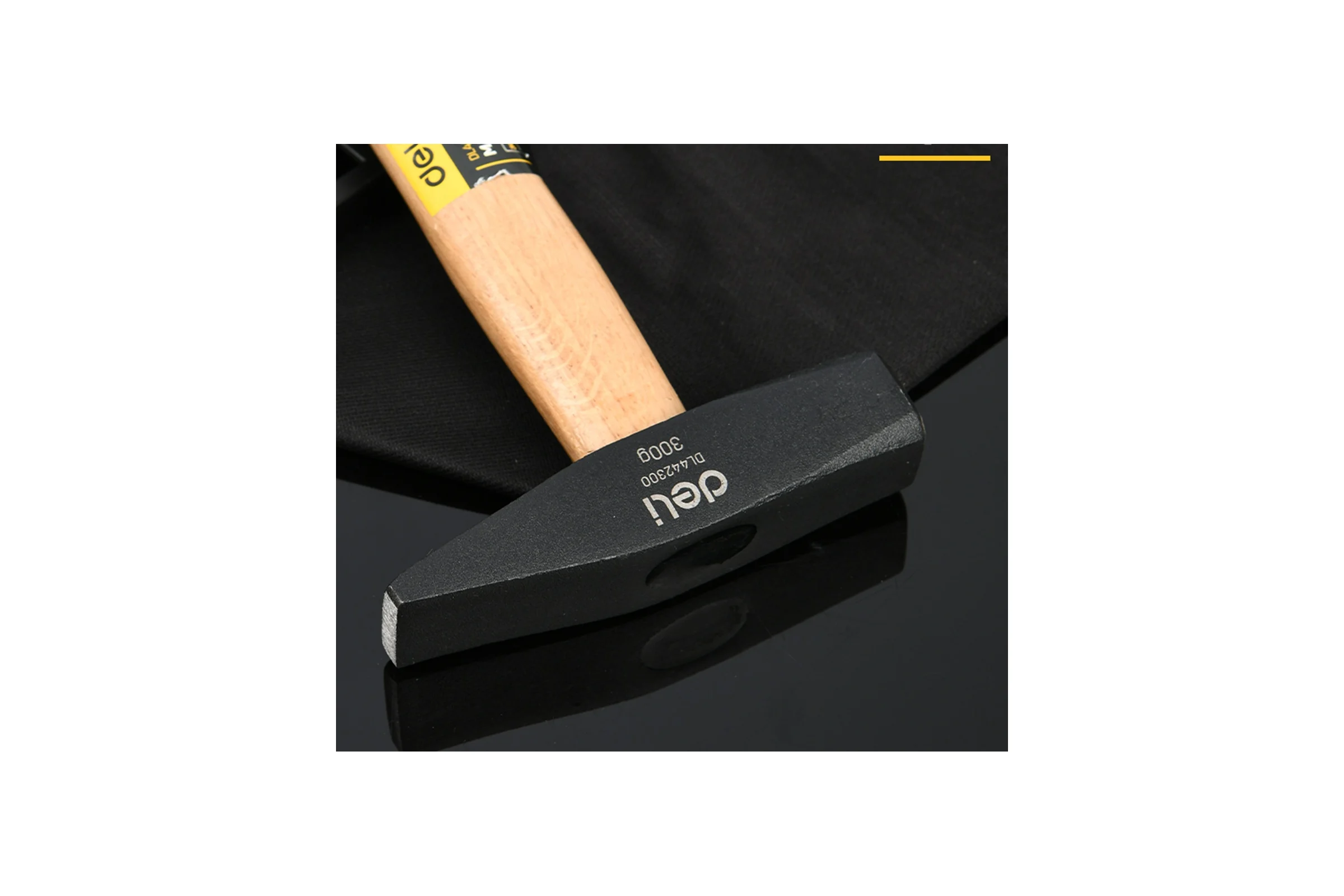 Слесарный молоток Deli 300гр DL442300 деревянная рукоять 177537