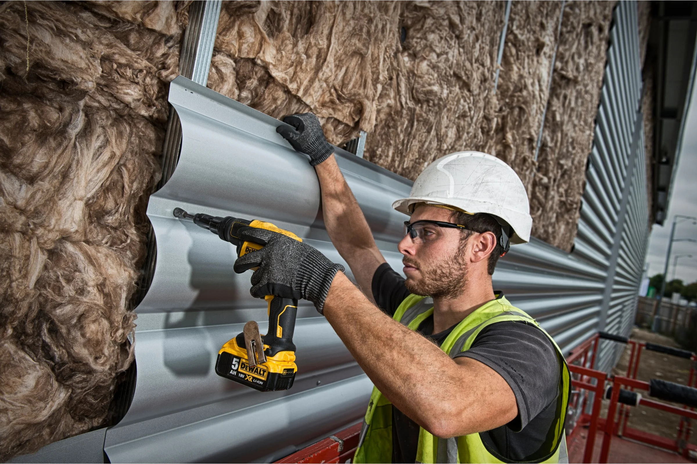 Аккумуляторный шуруповерт Dewalt DCF622N, 18 В, 34 Нм, 2000 об/мин, без АКБ и ЗУ DCF622N-XJ