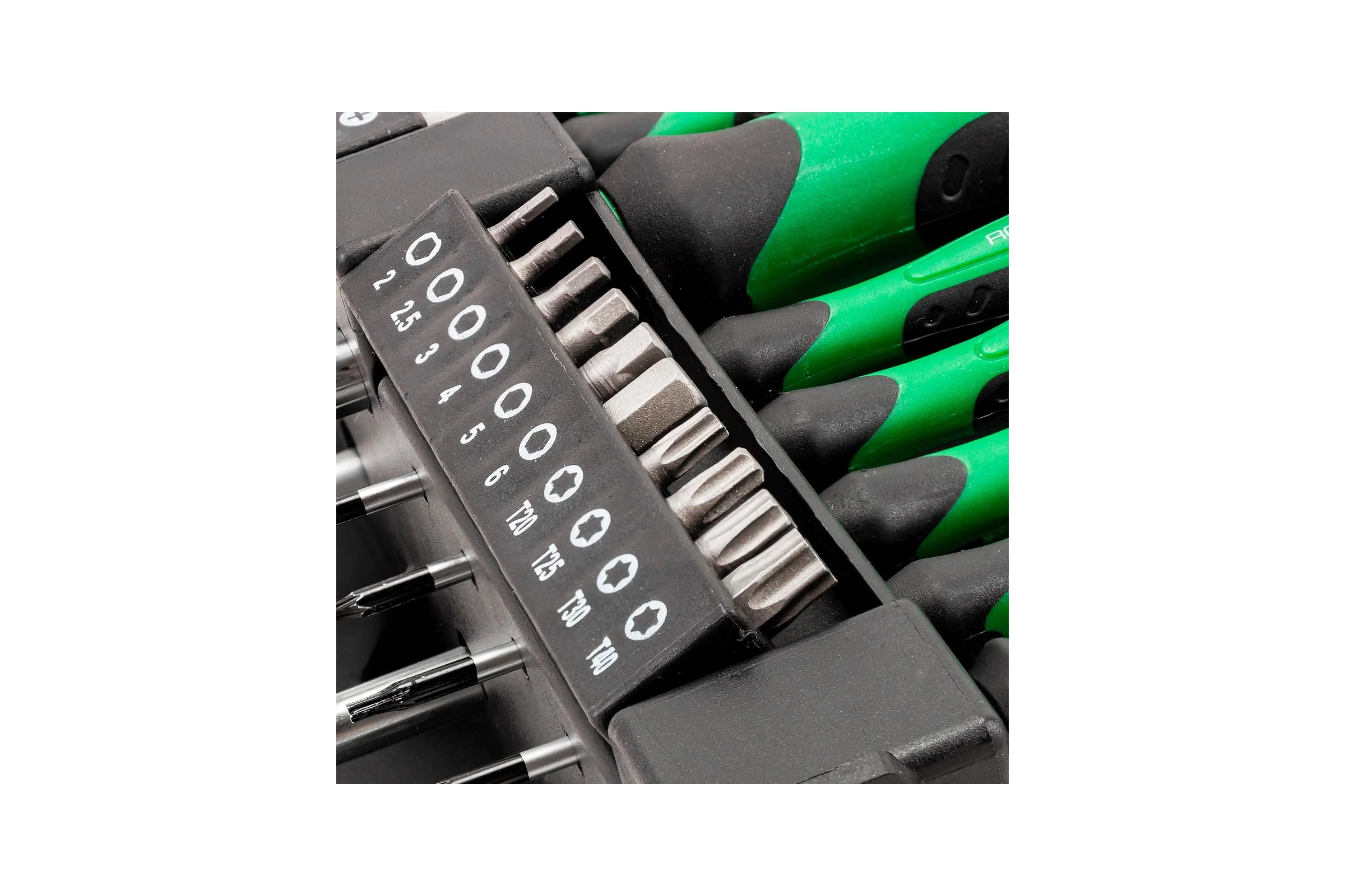 Отвертки в комплекте с битами Rockforce набор 37 предметов RF-7037(66007)
