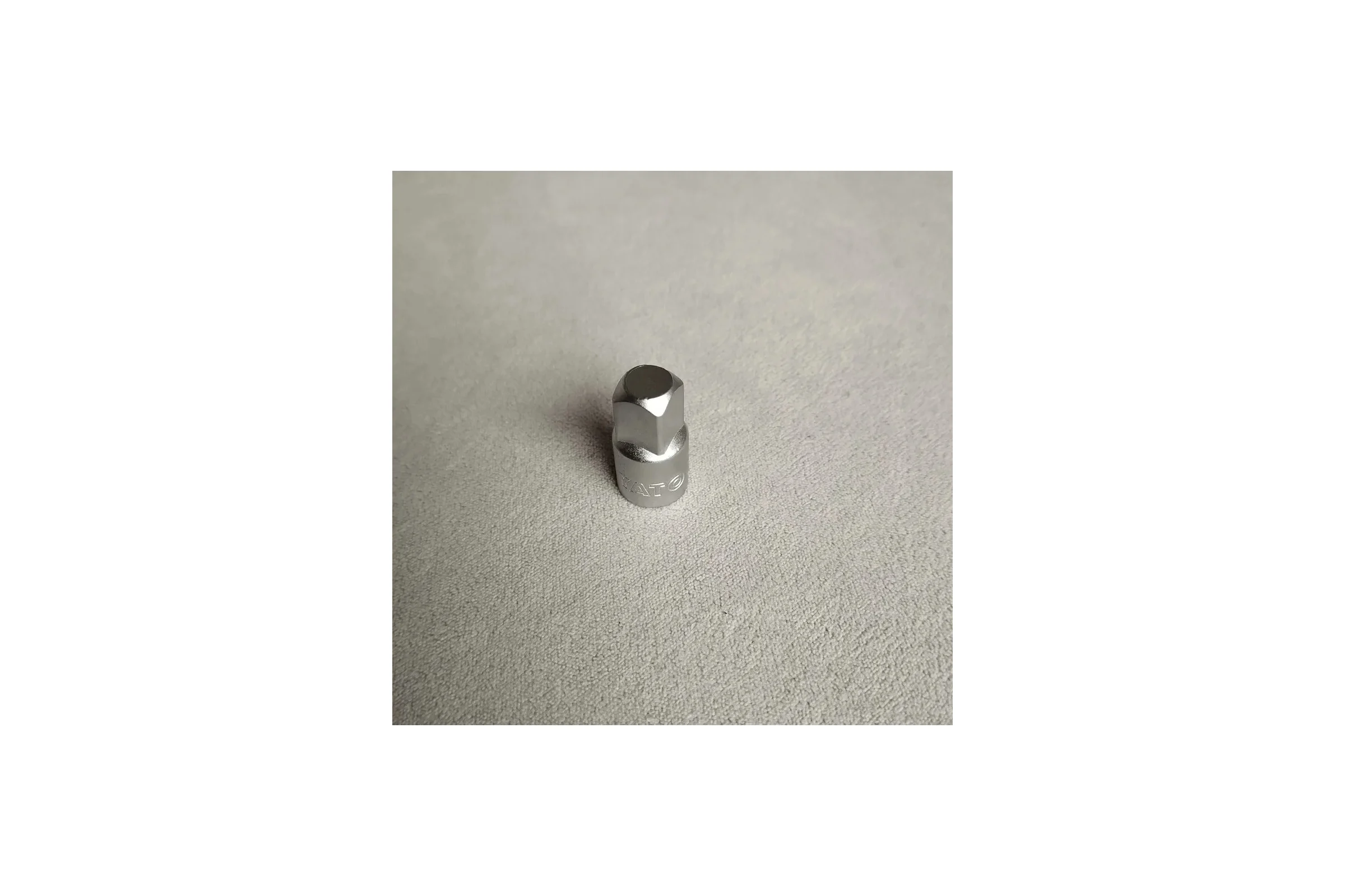 Переходник YATO 1/4 -3/8 YT-1438, 36141438 228 1